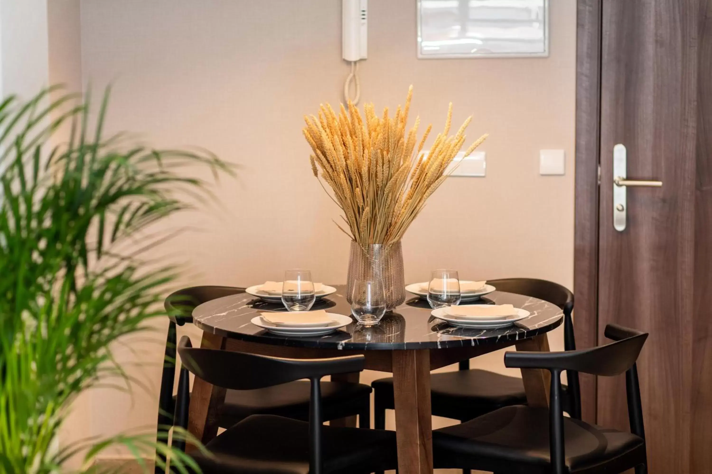 Dining Area in Ramirez Flats Valencia