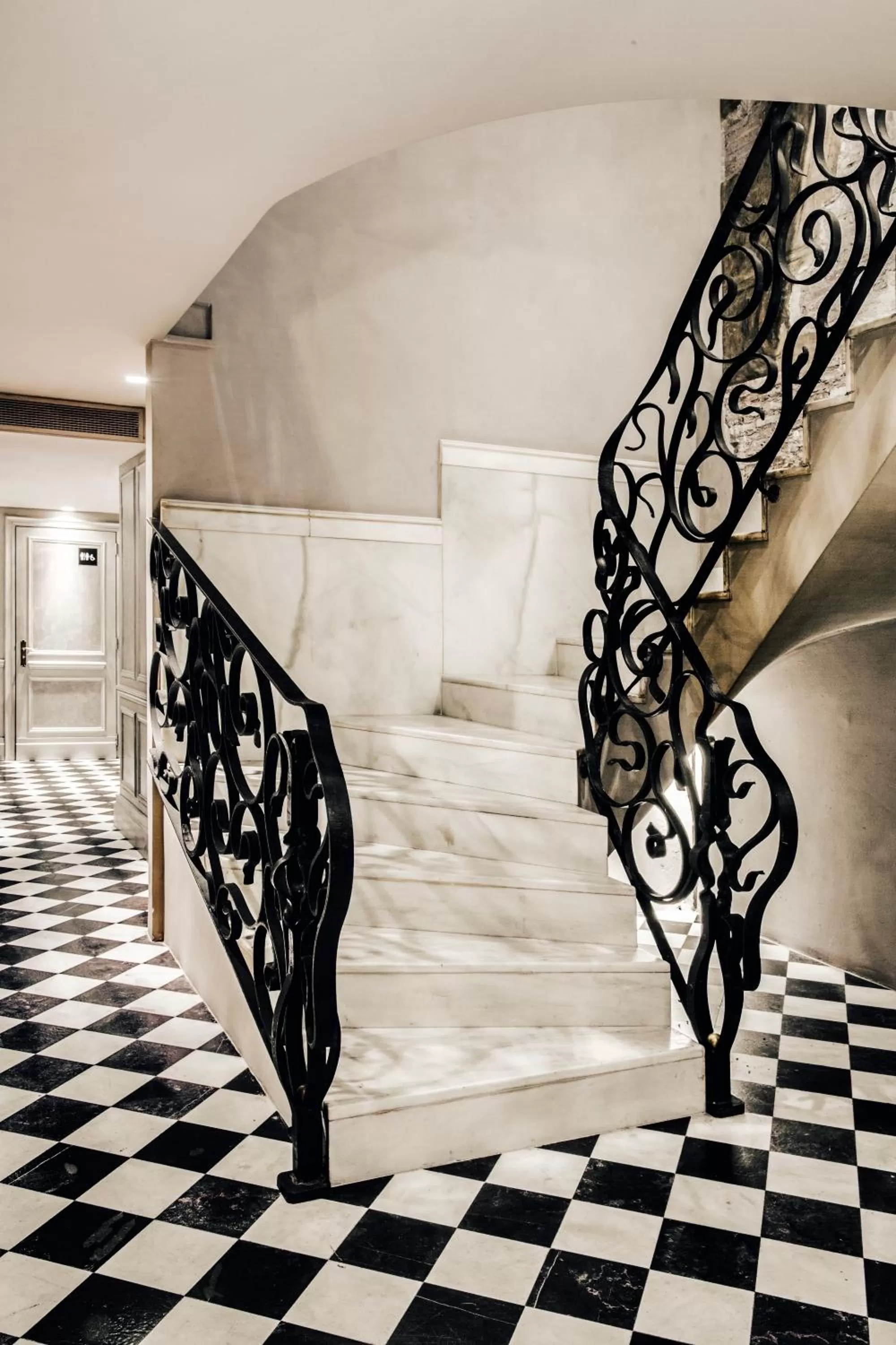 Decorative detail in Aparthotel Arai 4* Superior