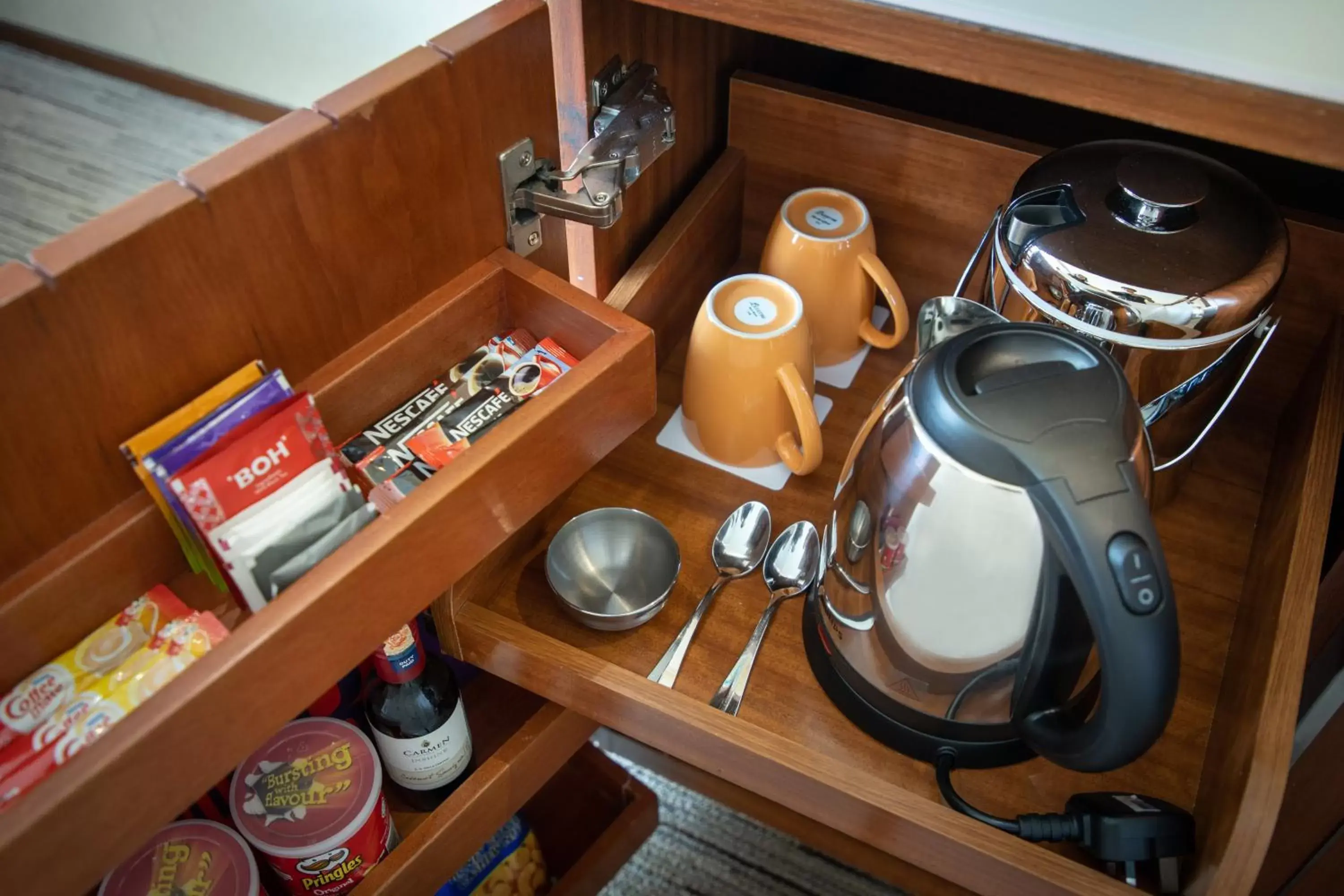 Coffee/tea facilities in Traders Hotel, Kuala Lumpur