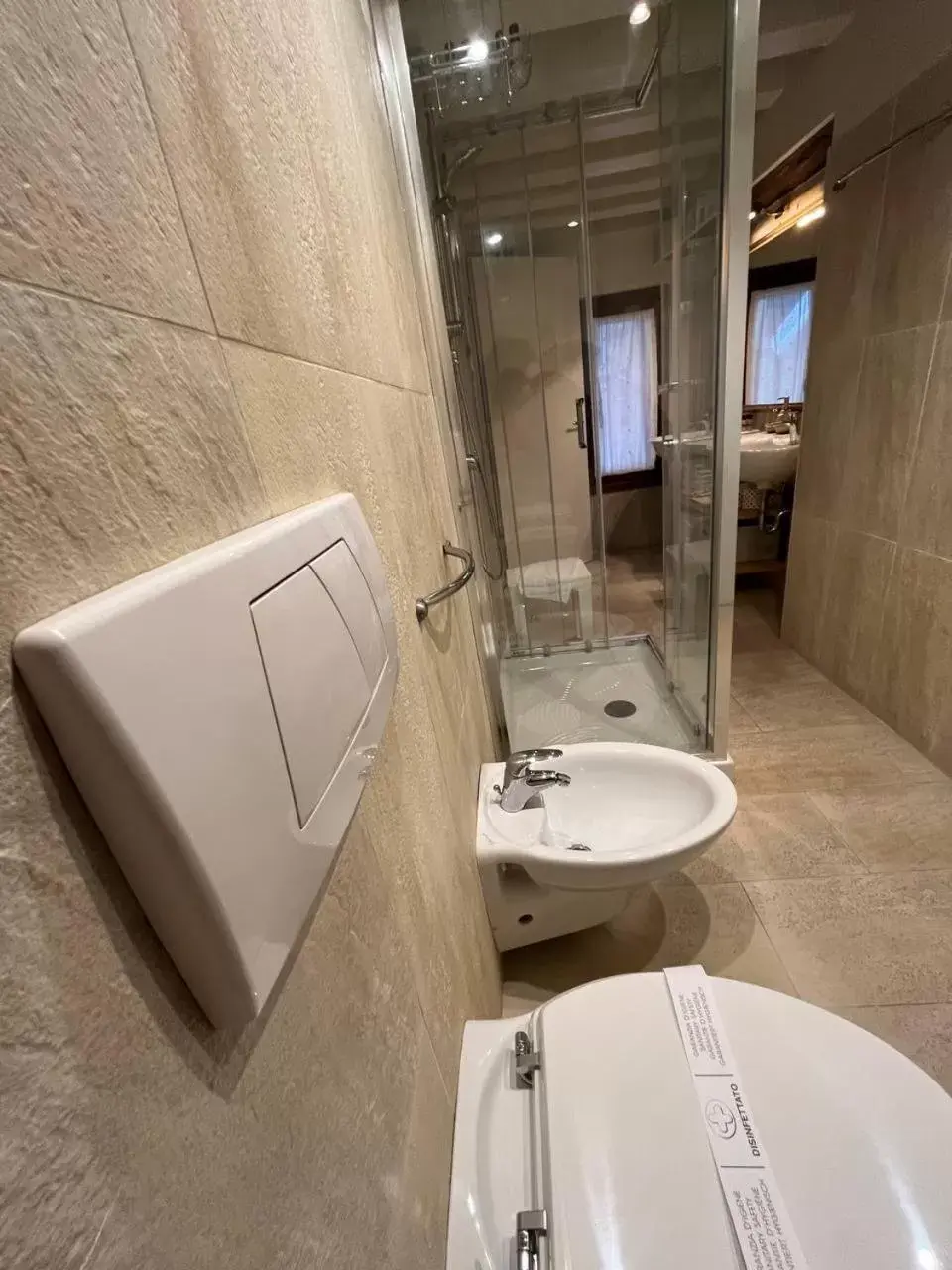 Shower, Bathroom in Corte del Doge di Rialto