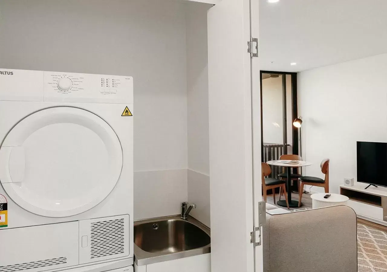 laundry, Bathroom in Rambla at Perry House