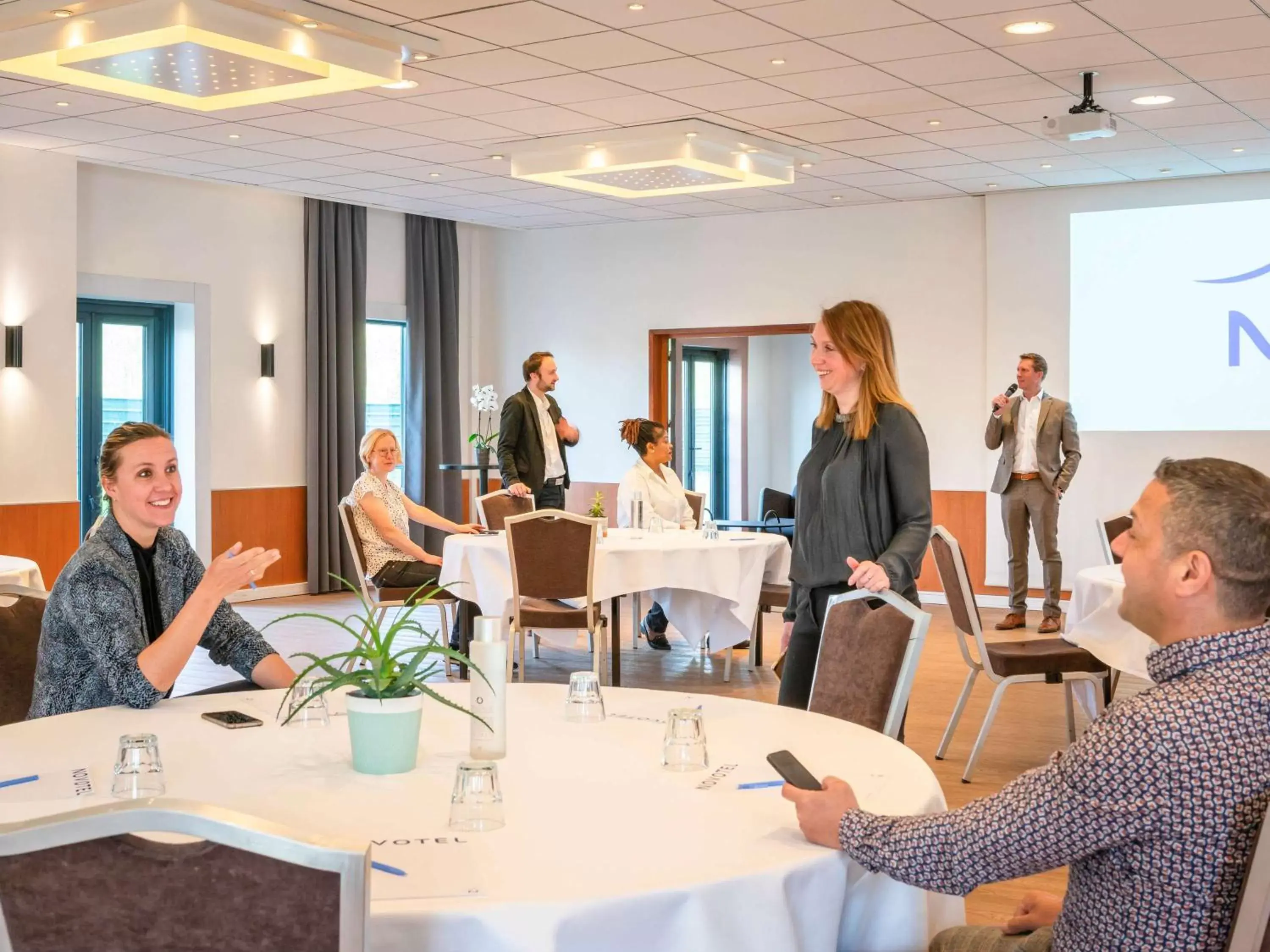 Meeting/conference room, Restaurant/Places to Eat in Novotel Marne-la-Vallée Noisy-le-Grand