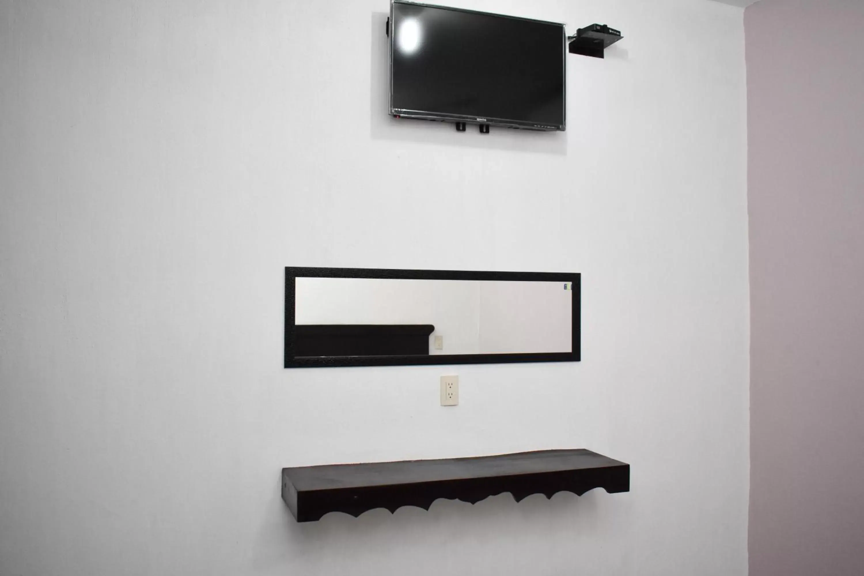 TV/Entertainment Center in HOTEL LOS PINOS CENTRO