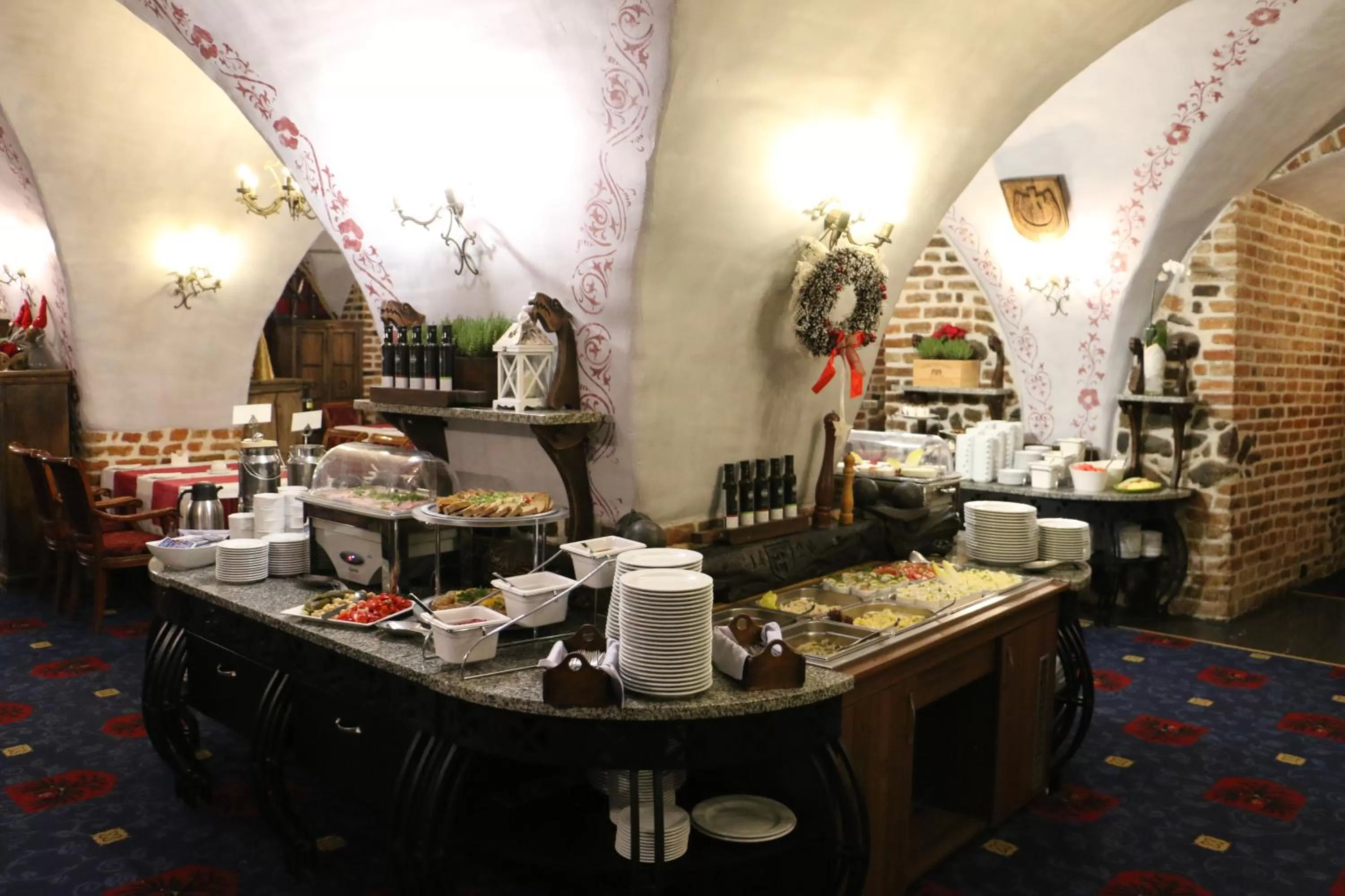 Buffet breakfast in Hotel Zamek Ryn