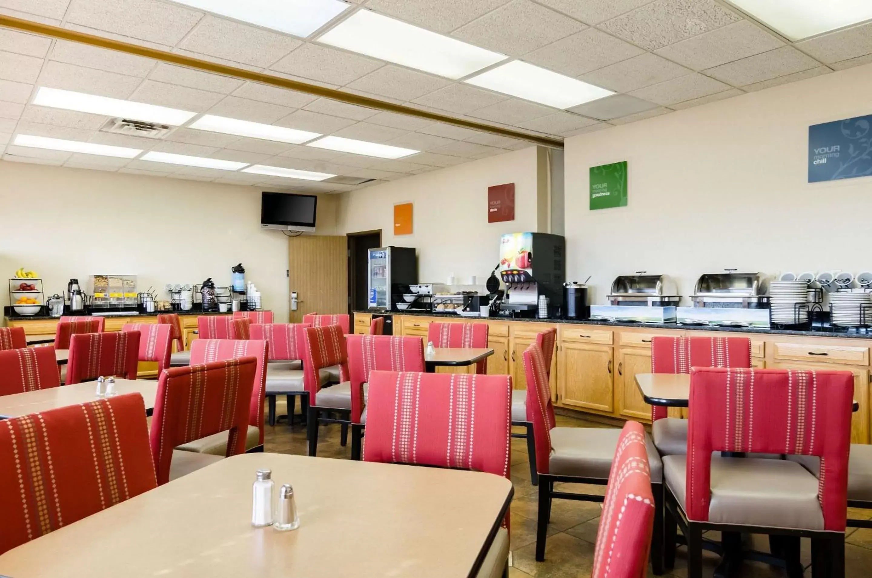 Restaurant/Places to Eat in Comfort Inn Colby