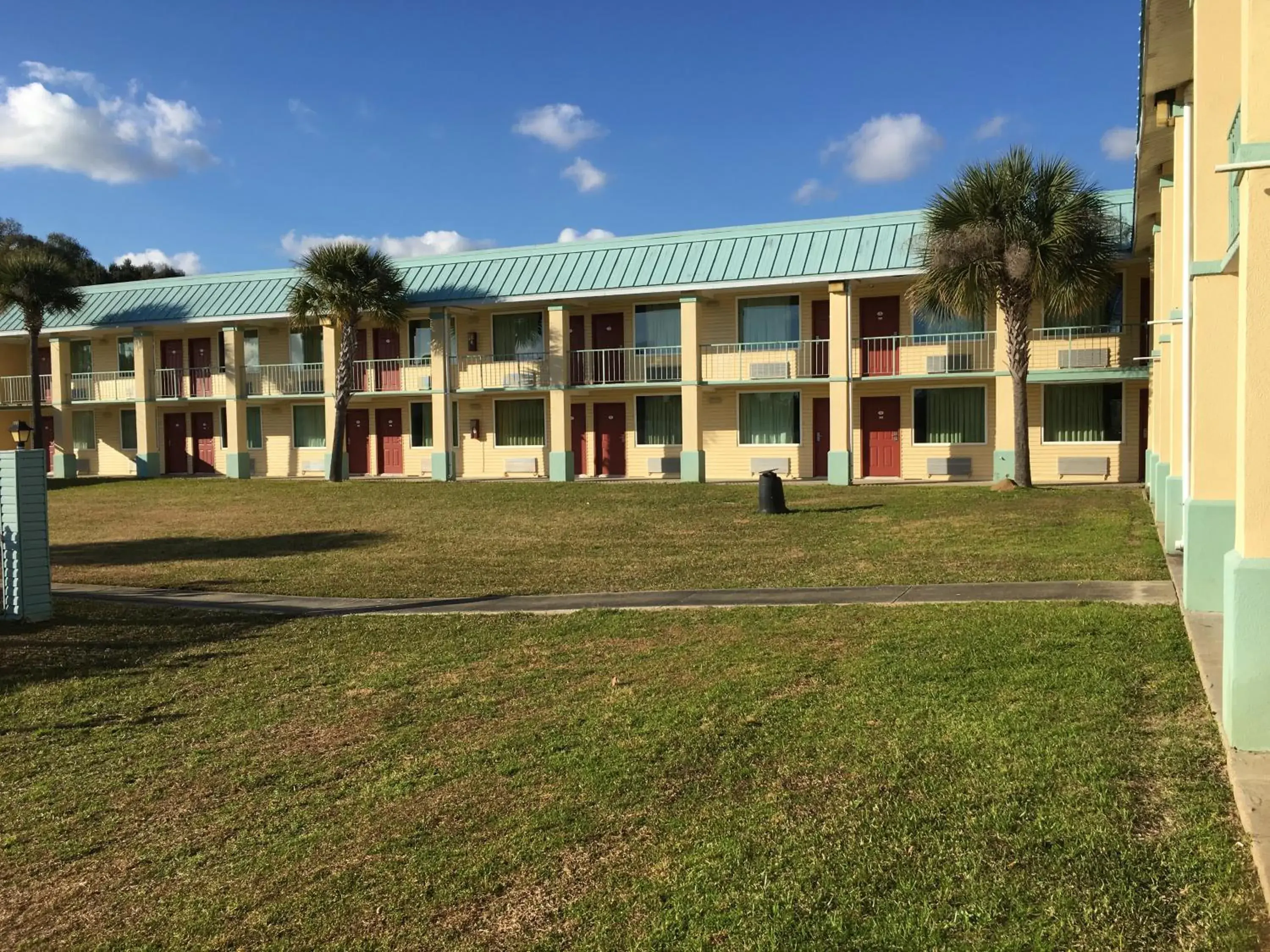 Garden, Property Building in Garden Inn & Suites