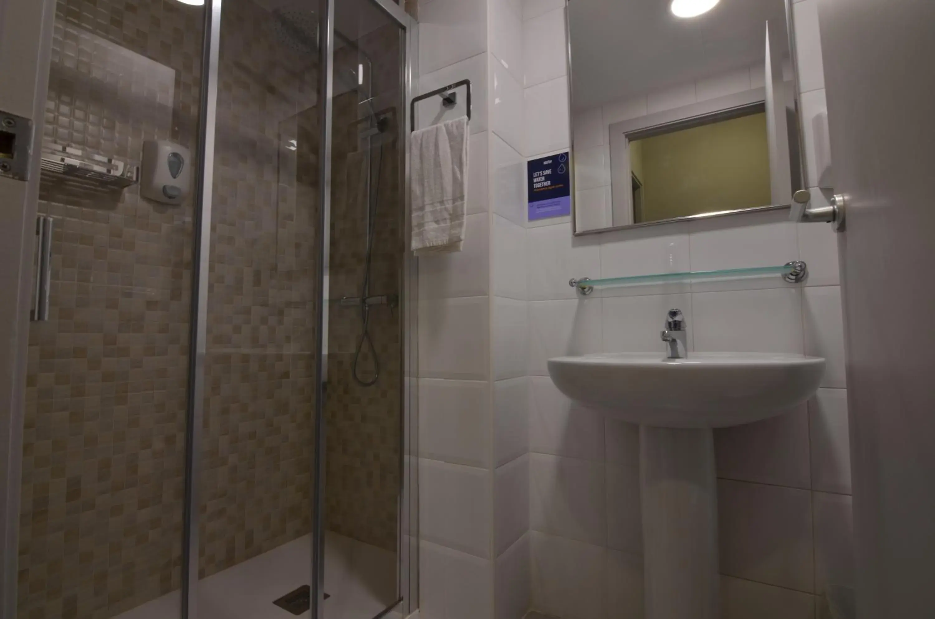 Shower, Bathroom in Hotel Blauet