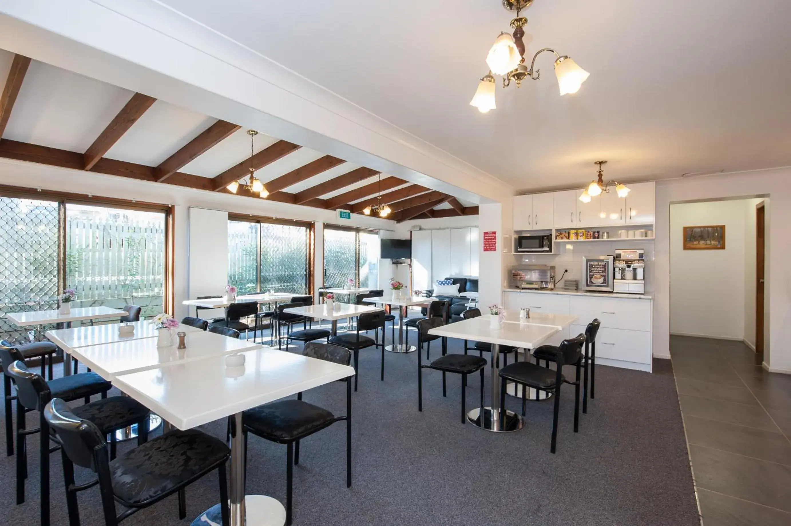 Restaurant/places to eat in Allan Cunningham Motel Restaurant/places to eat in Allan Cunningham Motel