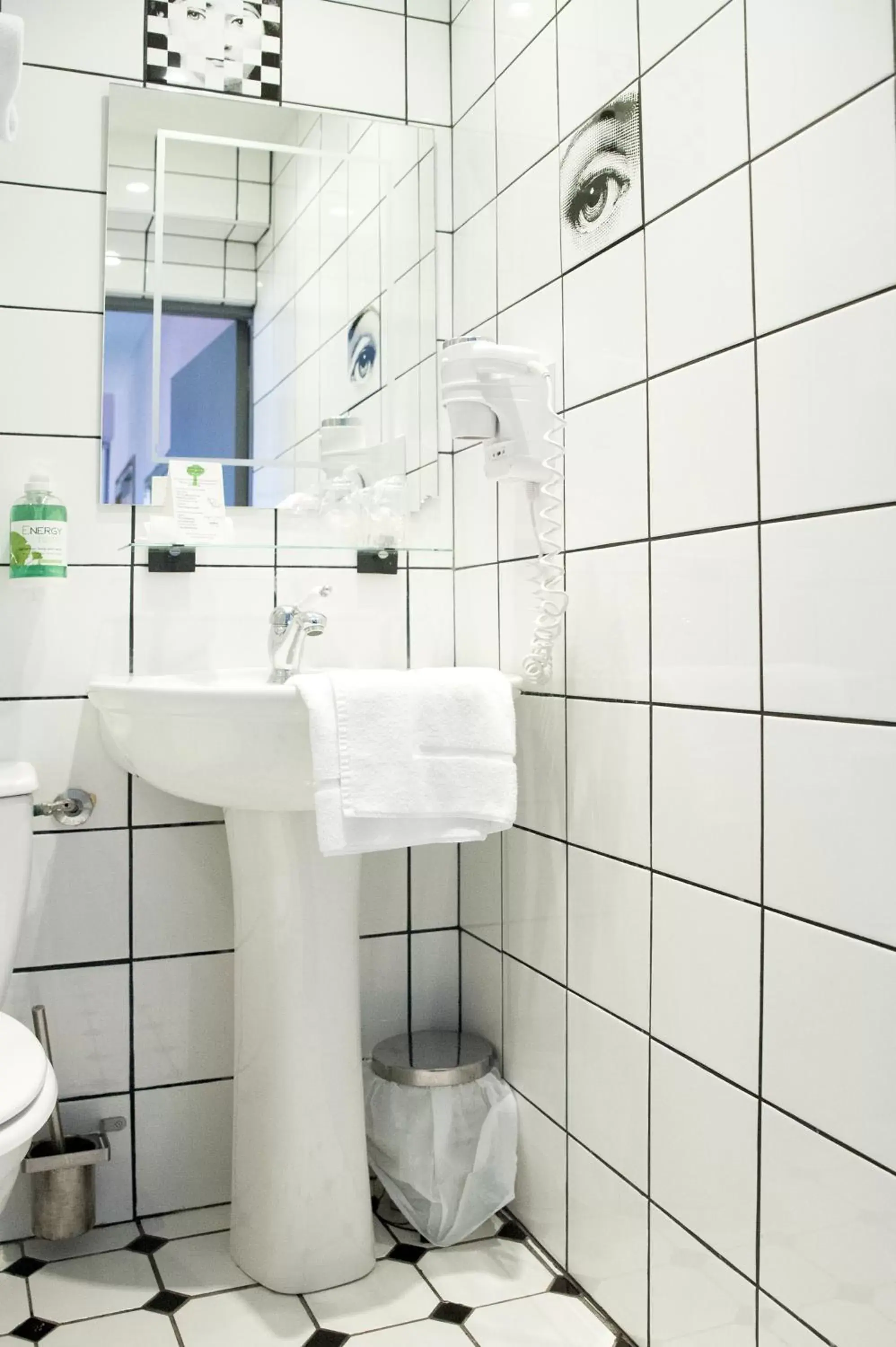 Bathroom in Splendid Hôtel