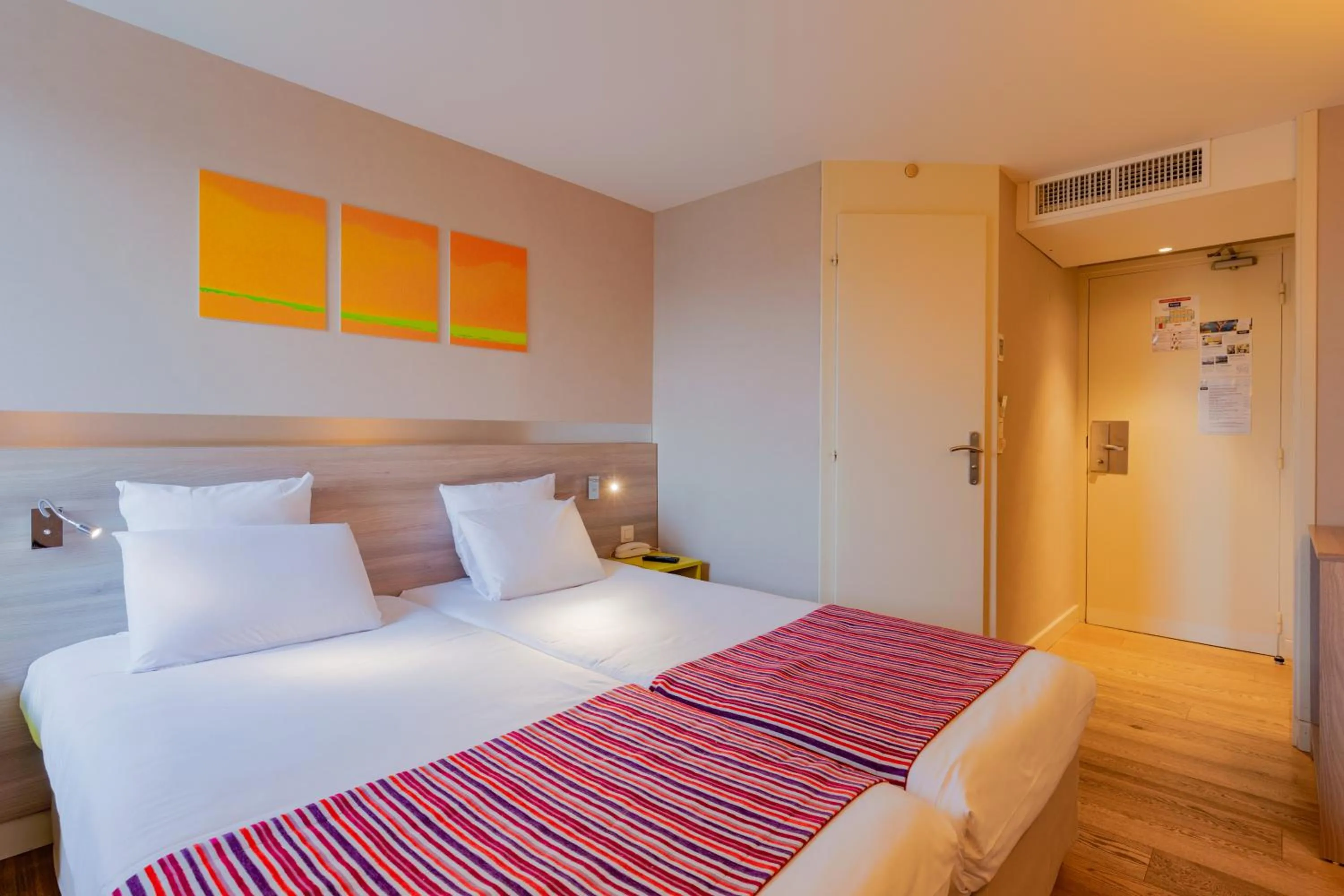 Bed in Kyriad Lyon Est - Saint Bonnet De Mure