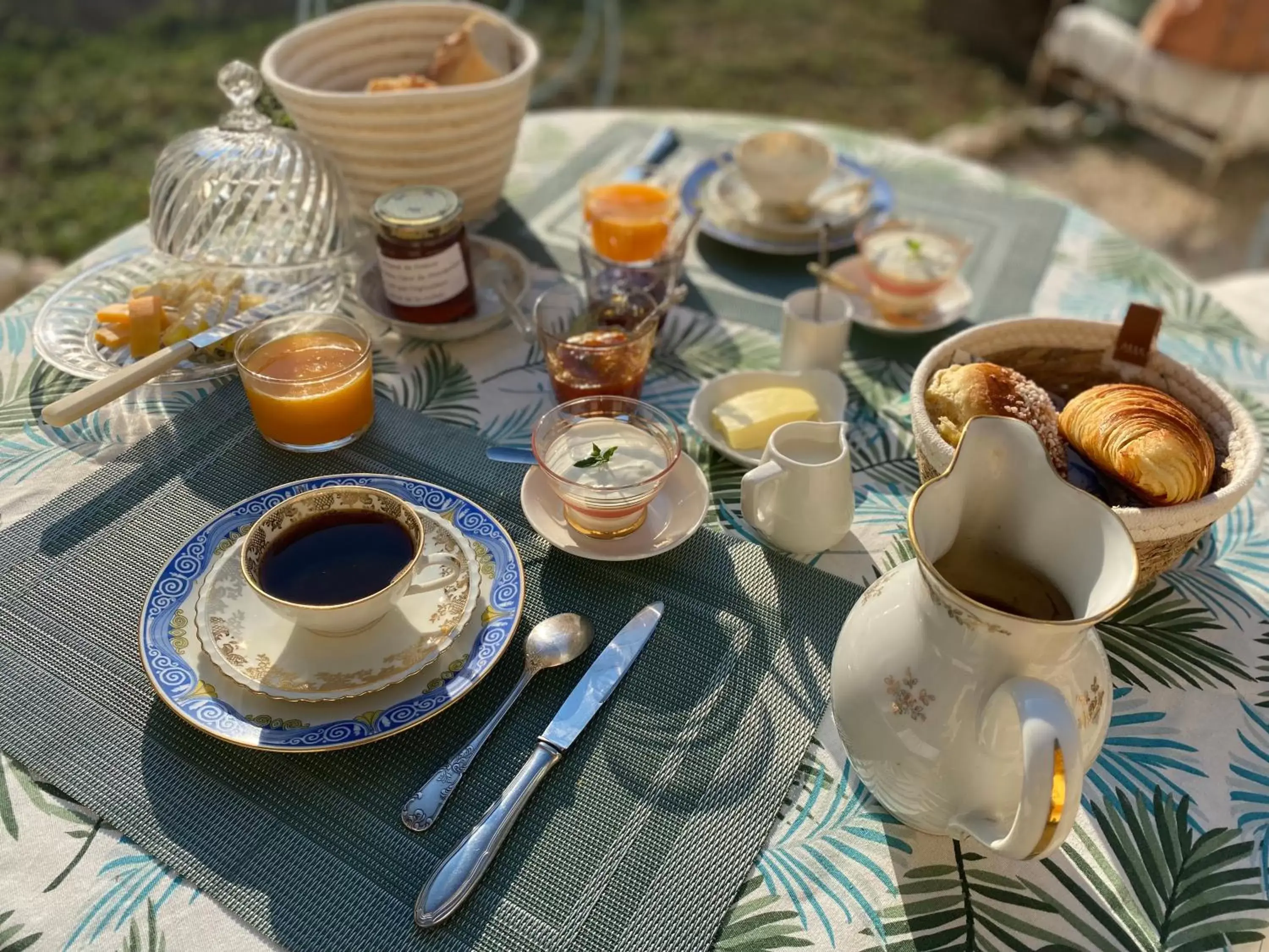 Breakfast in Maison 1823 - Suites de charme à Garons