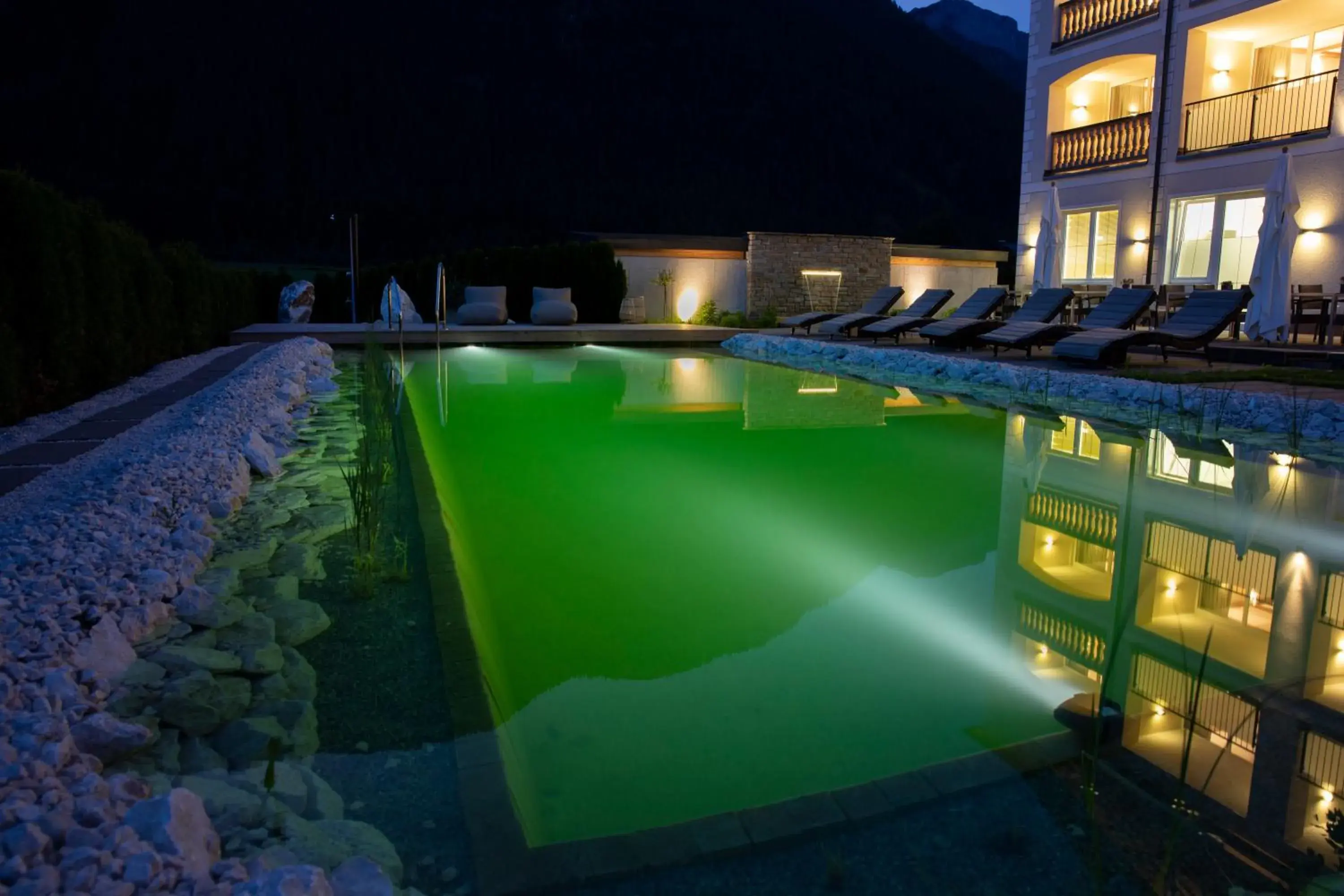 Swimming Pool in Hotel Heigenhauser Superior