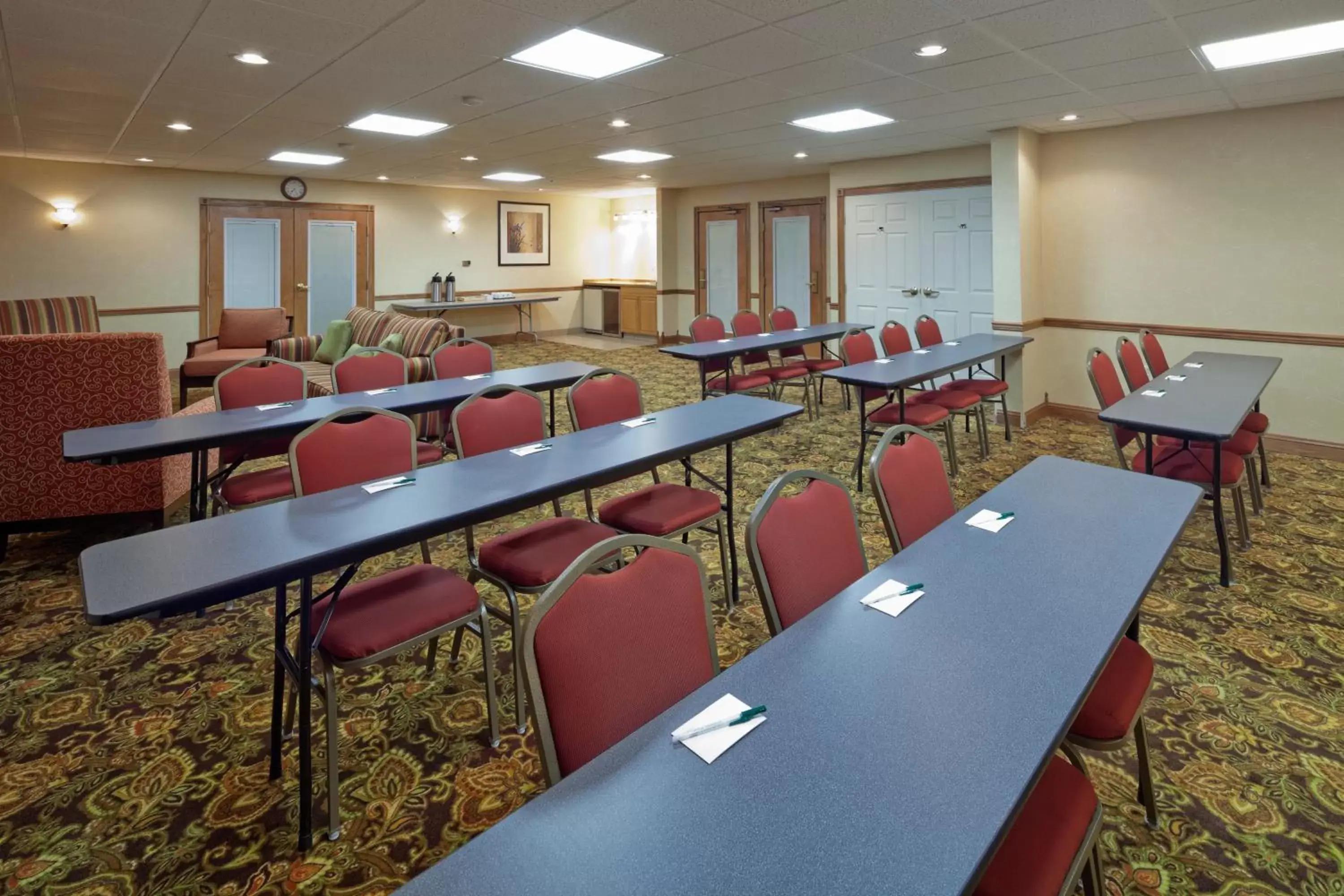 Area and facilities in Country Inn & Suites by Radisson, Stevens Point, WI