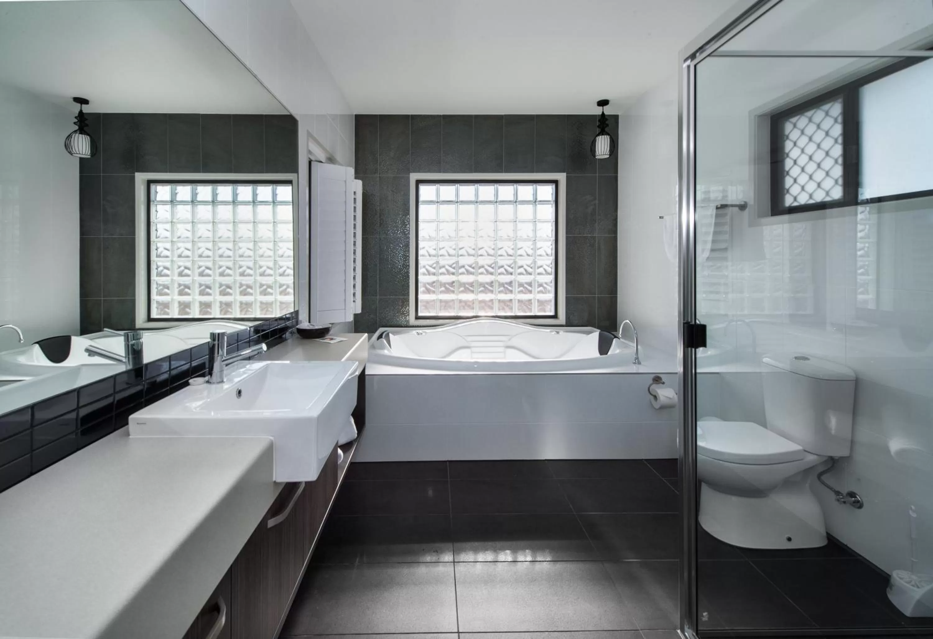 King Room with Spa Bath in Korte's Resort