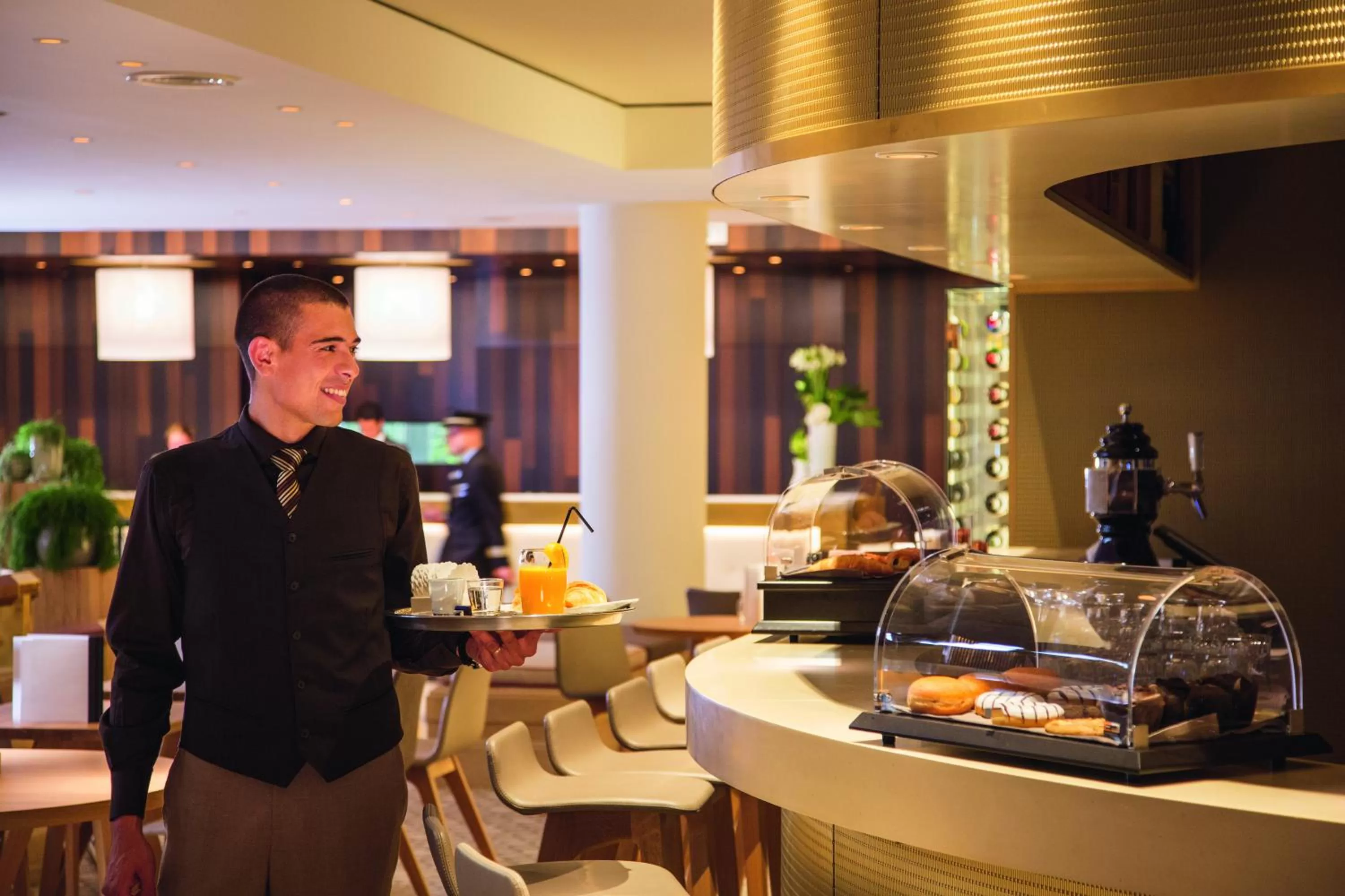 Restaurant/places to eat in Mövenpick Hotel Geneva