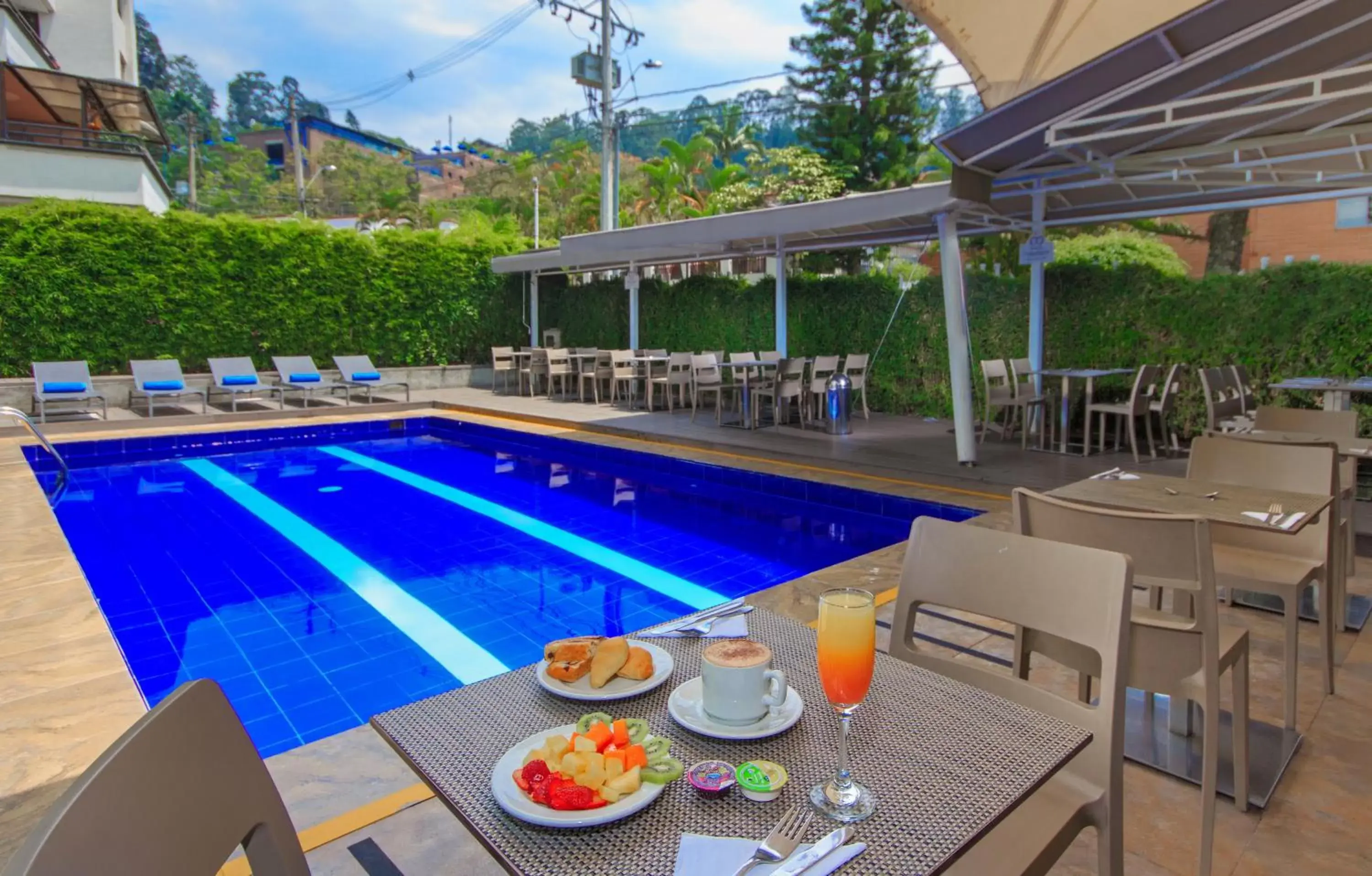 Swimming Pool in The Morgana Poblado Suites Hotel