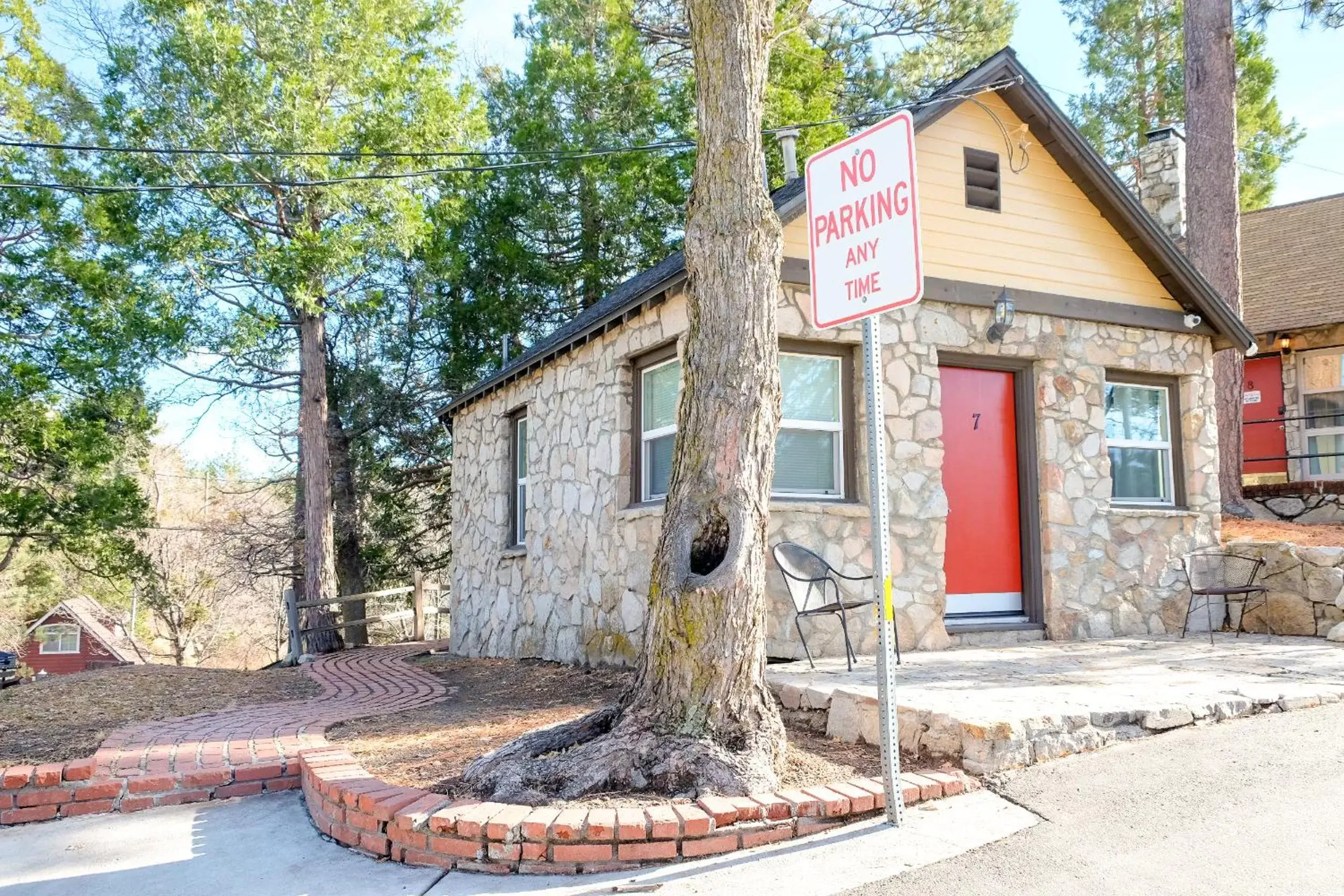 Property Building in Sherwood Arms Motel