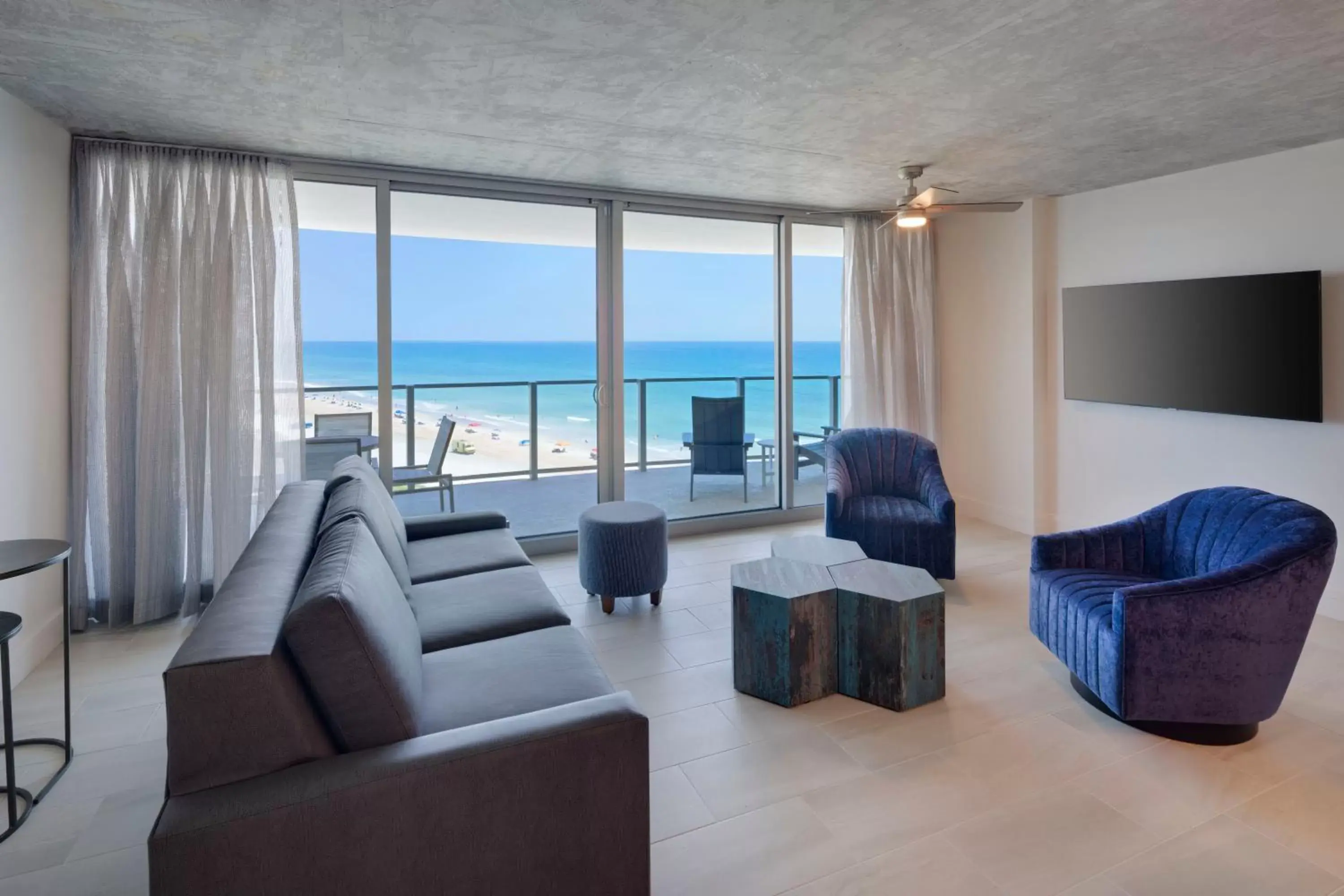 Living room, Seating Area in Max Beach Resort