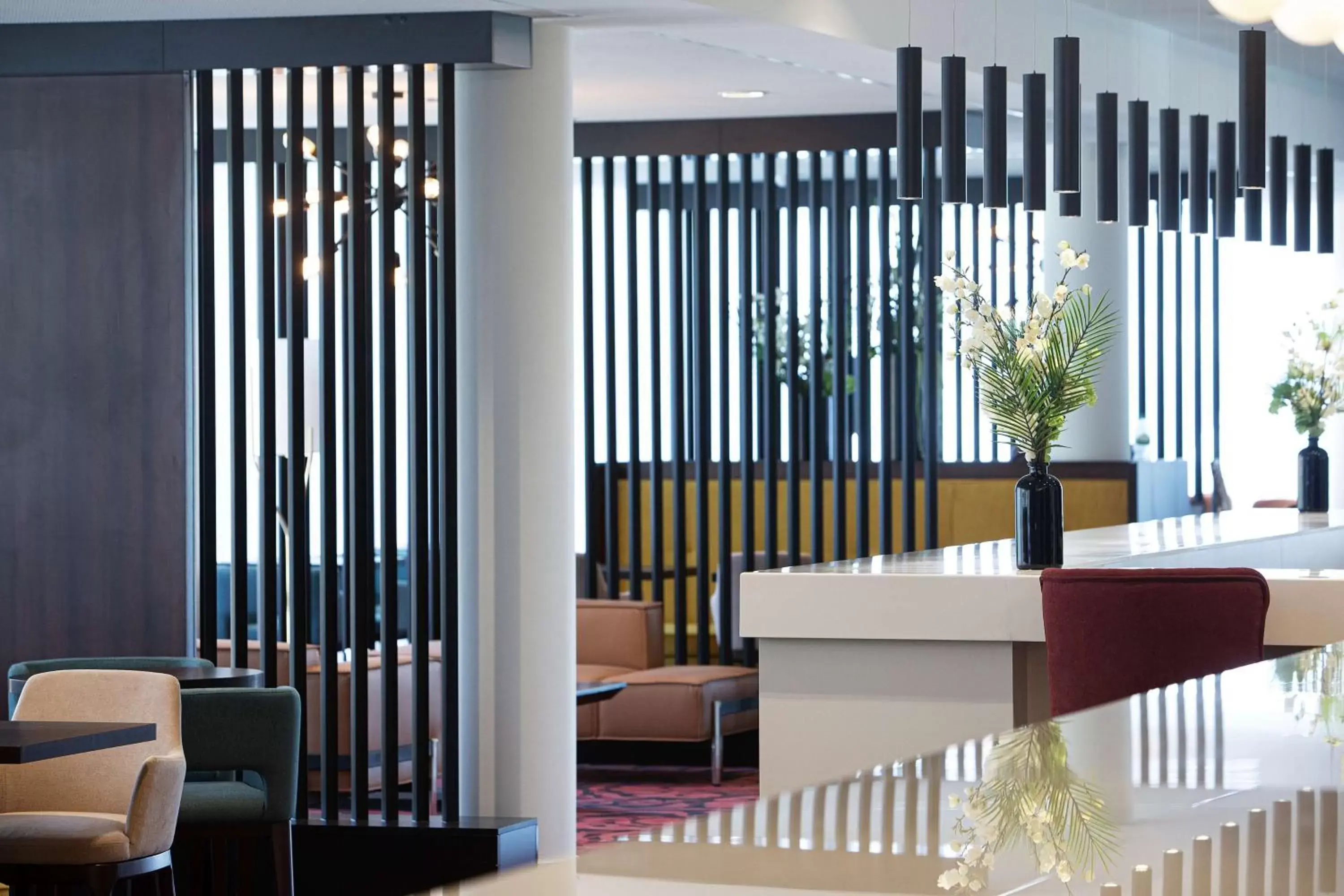 Lounge or bar, Lounge/Bar in Hampton By Hilton Toulouse Airport