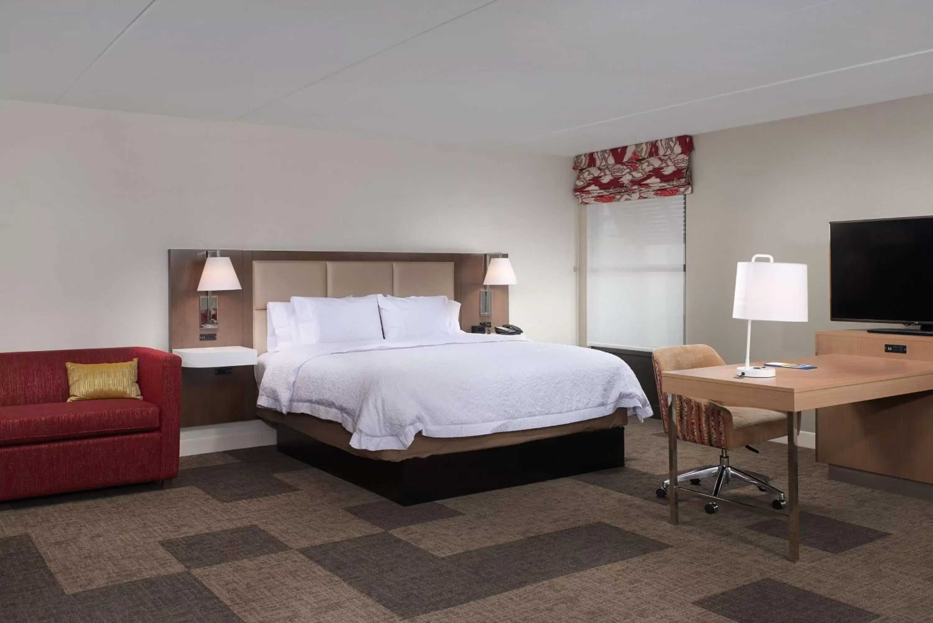 Bedroom, Bed in Hampton Inn & Suites Scottsdale On Shea Blvd