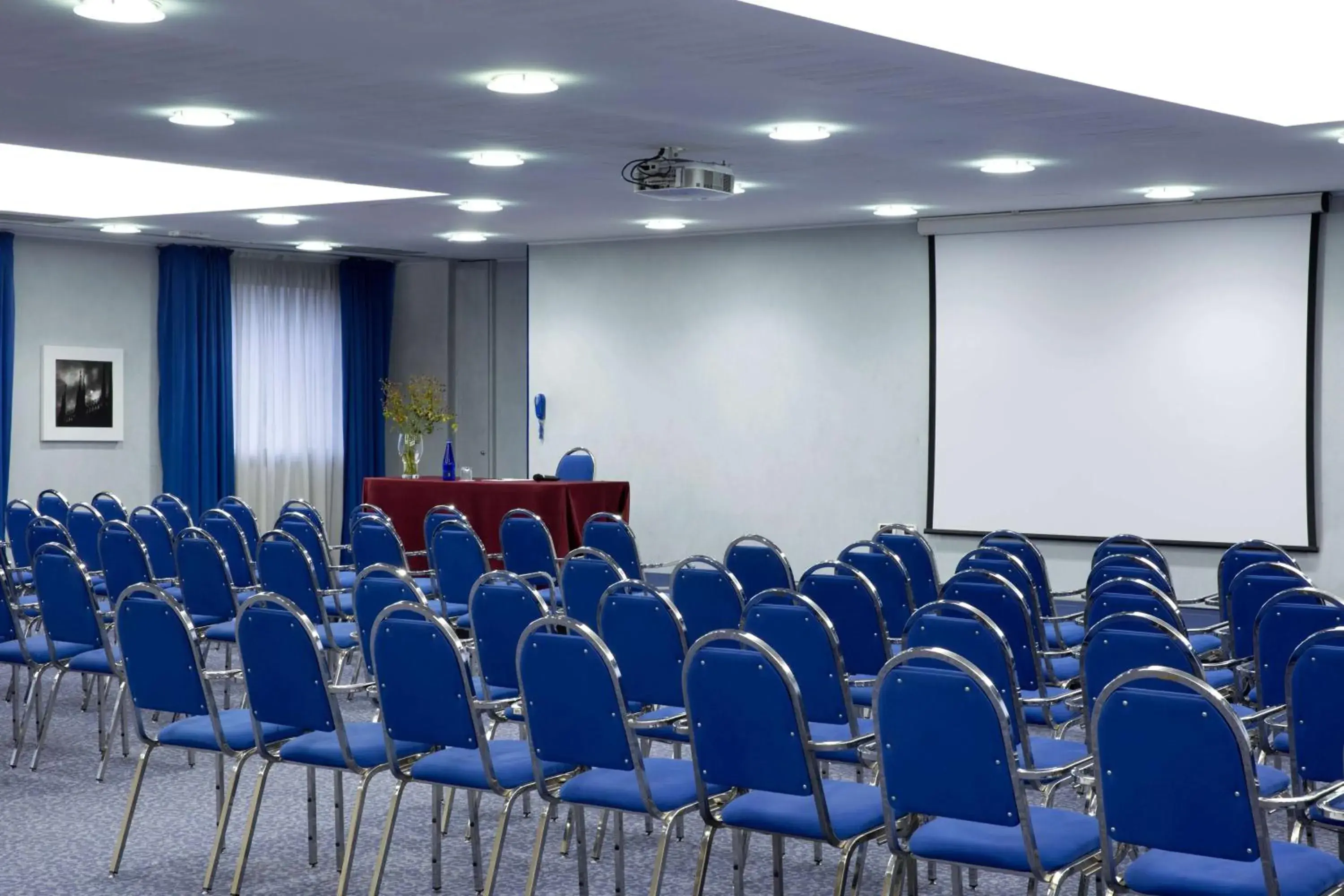 Meeting/conference room in Dolce by Wyndham Milan Malpensa