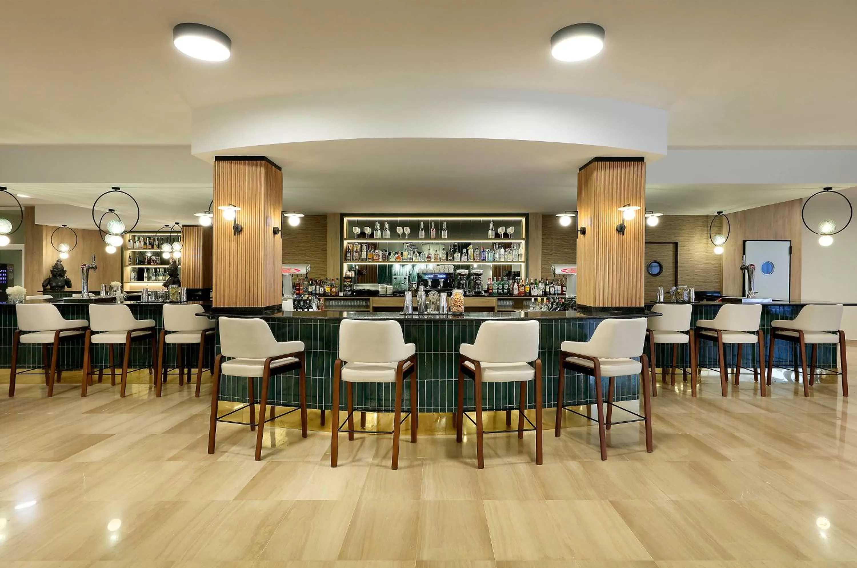 Lounge or bar in Grand Palladium Select Palace Ibiza - All Inclusive