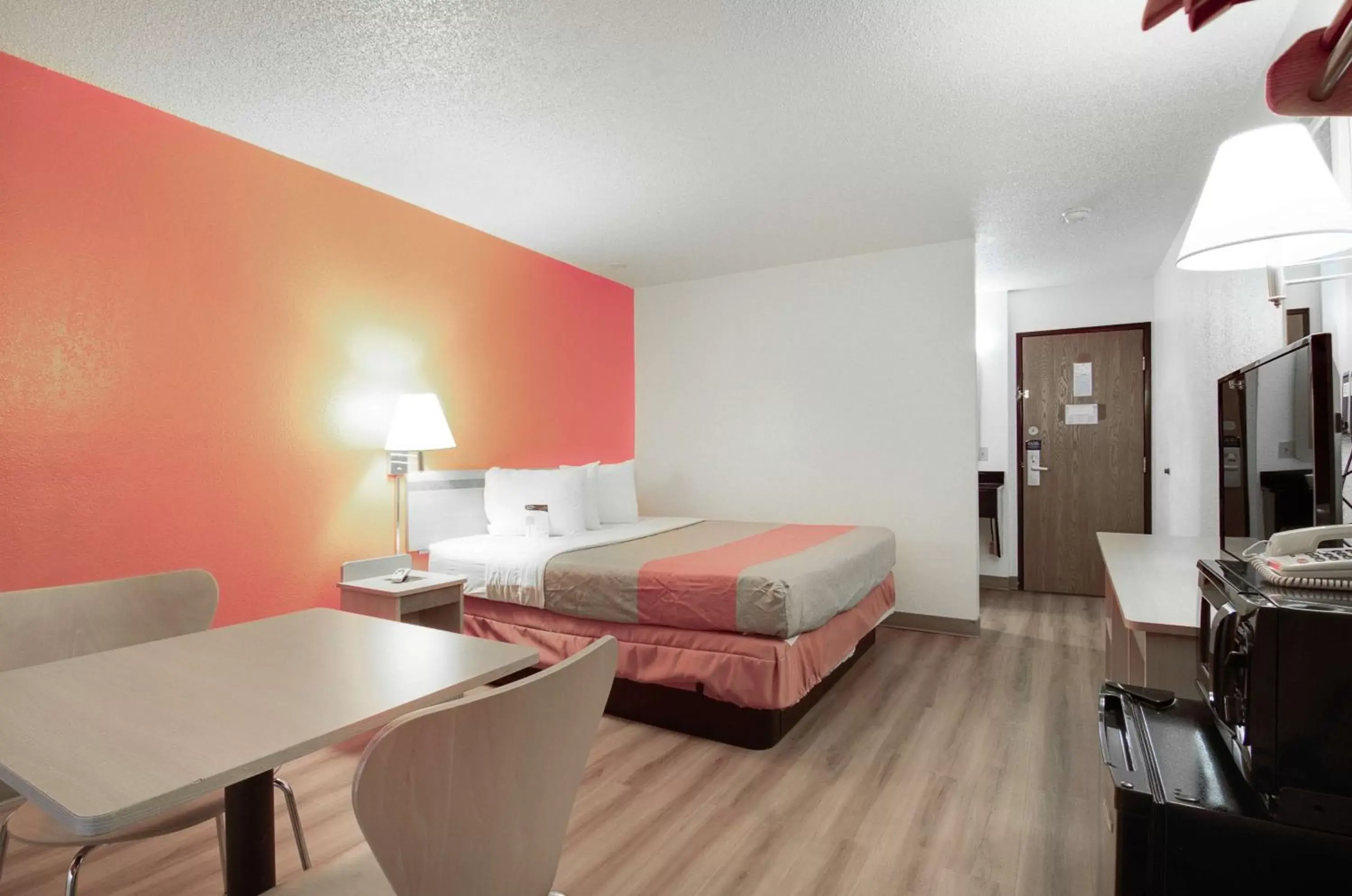 Photo of the whole room in Motel 6-Colby, KS