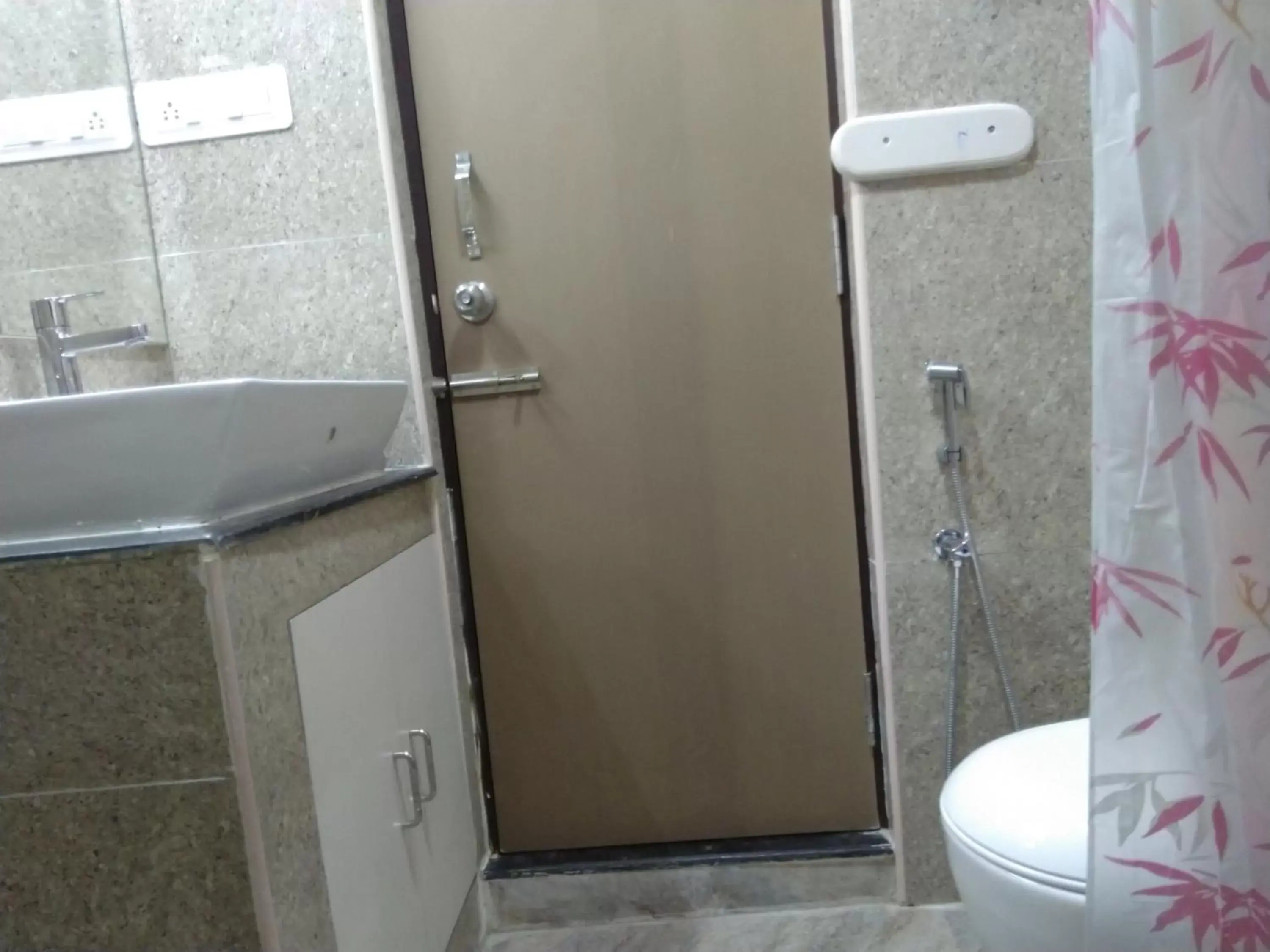 Double Room with Extra Bed in Chandru De Green Double Room with Extra Bed in Chandru De Green