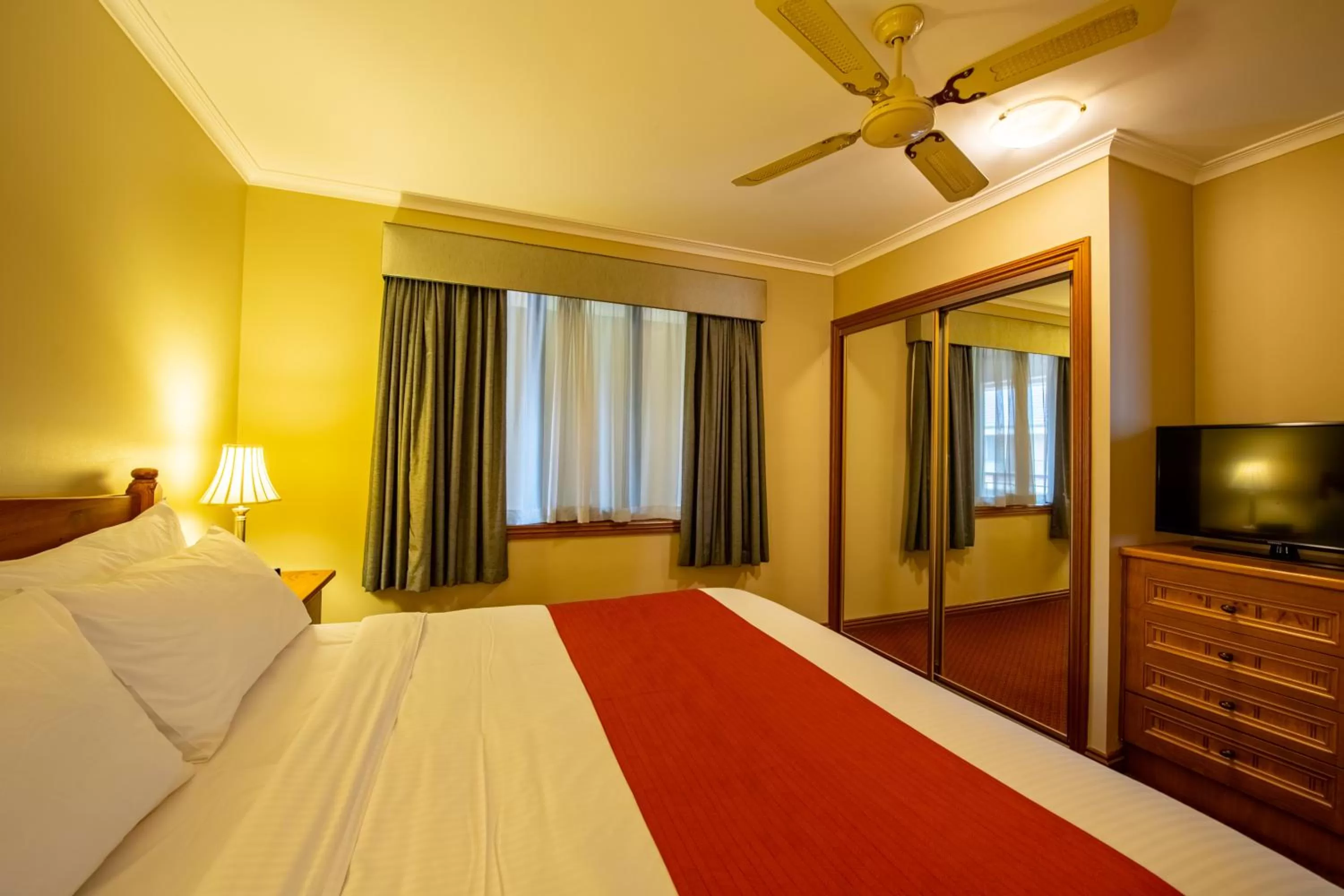 Bedroom, Bed in Gateway on Monash