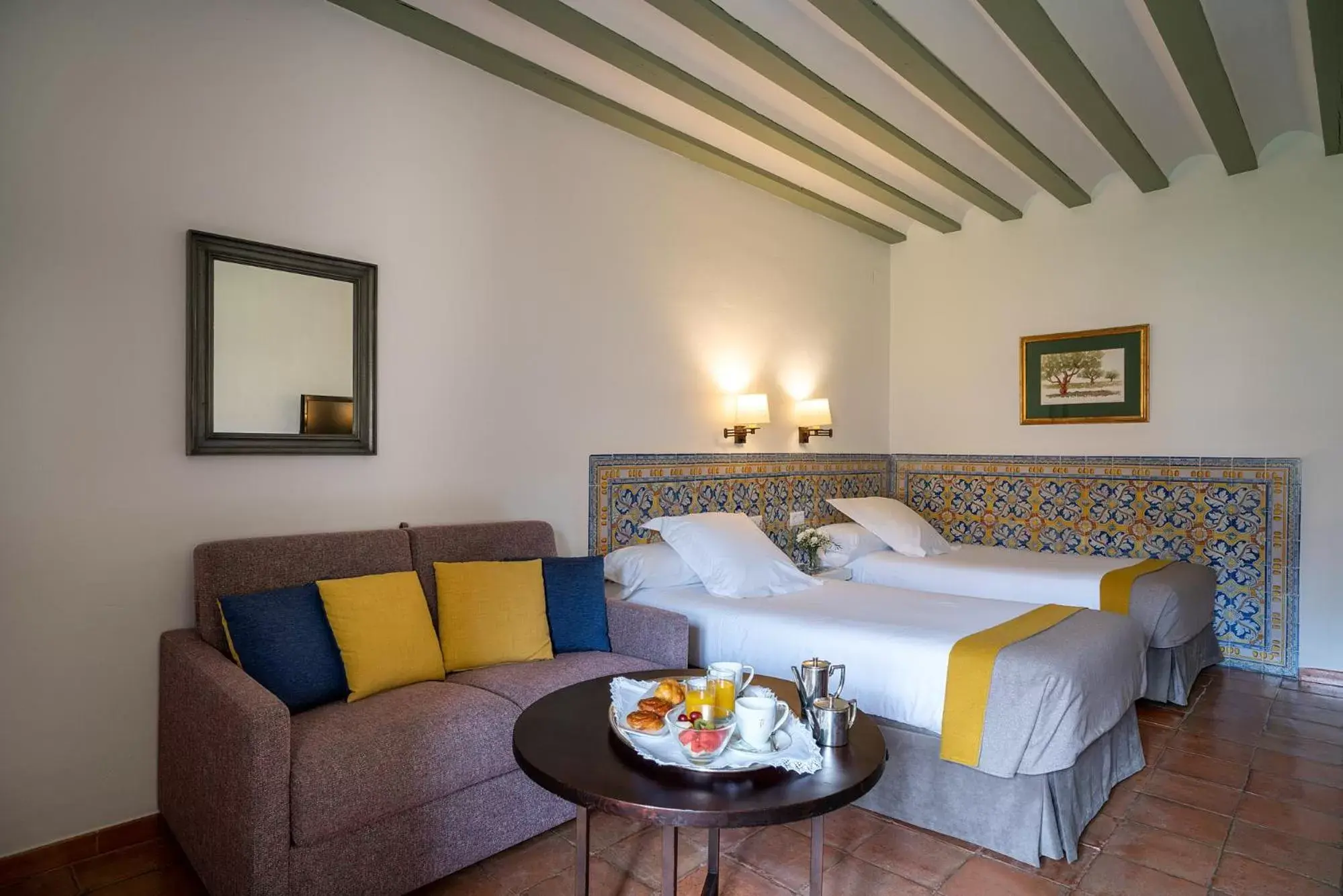 Photo of the whole room, Bed in Parador de Almagro