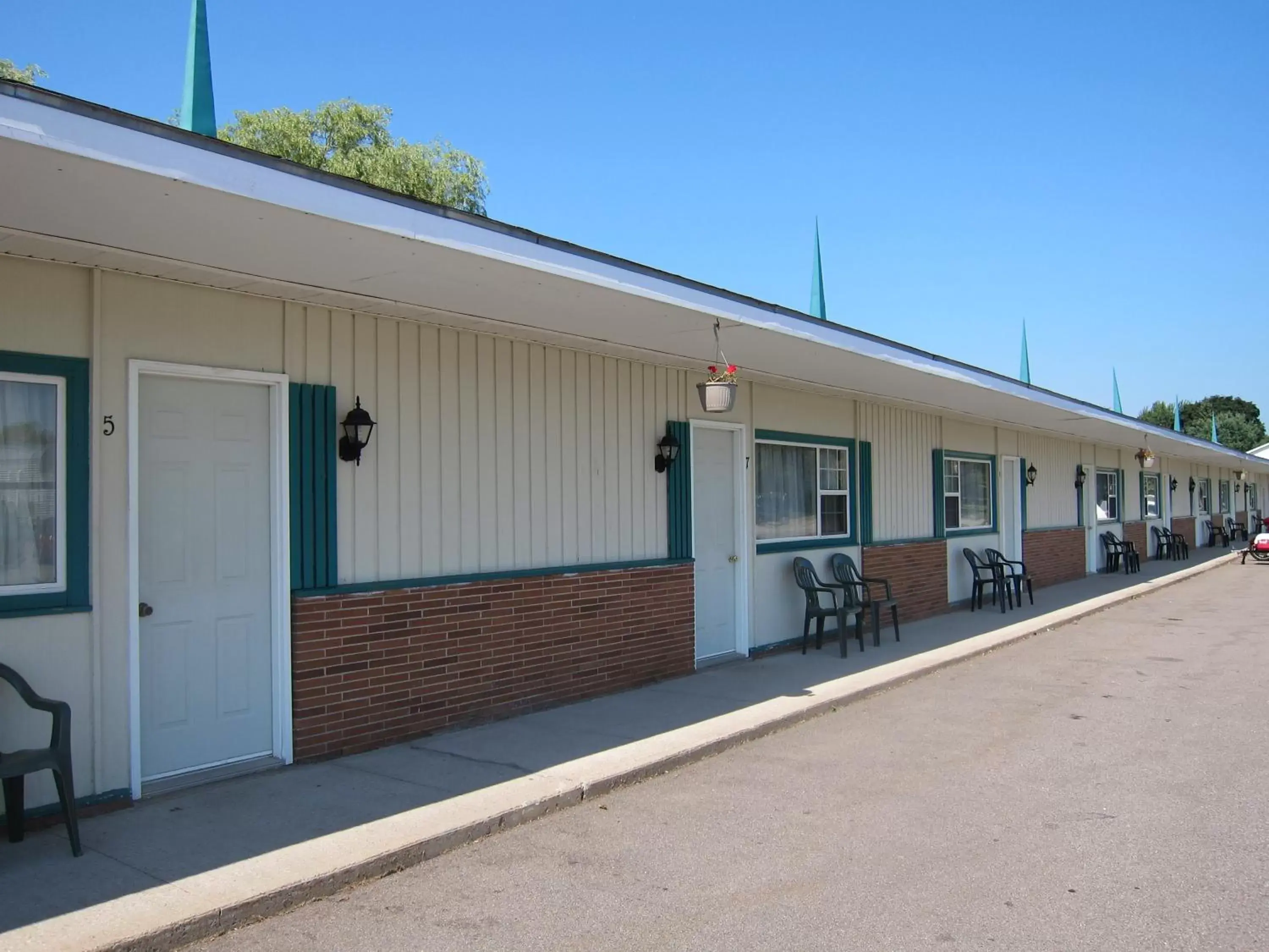 Property Building in Fundy Spray Motel