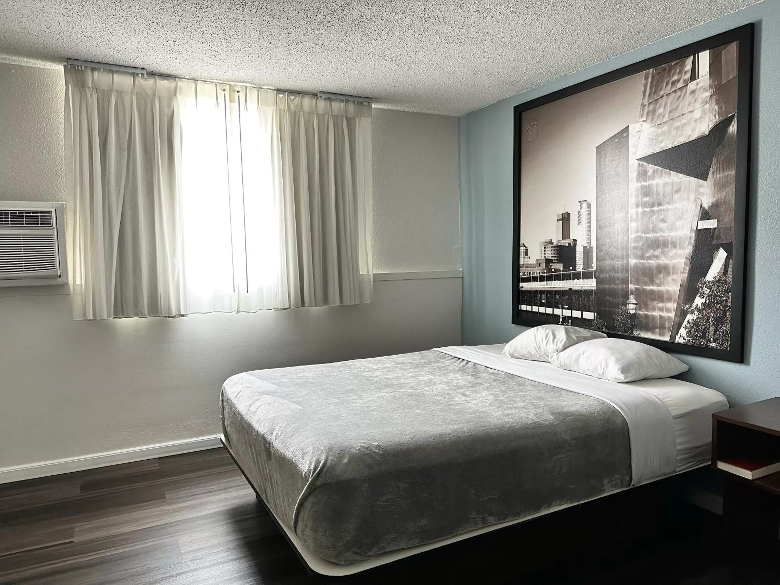 Bedroom, Bed in Hotel 8