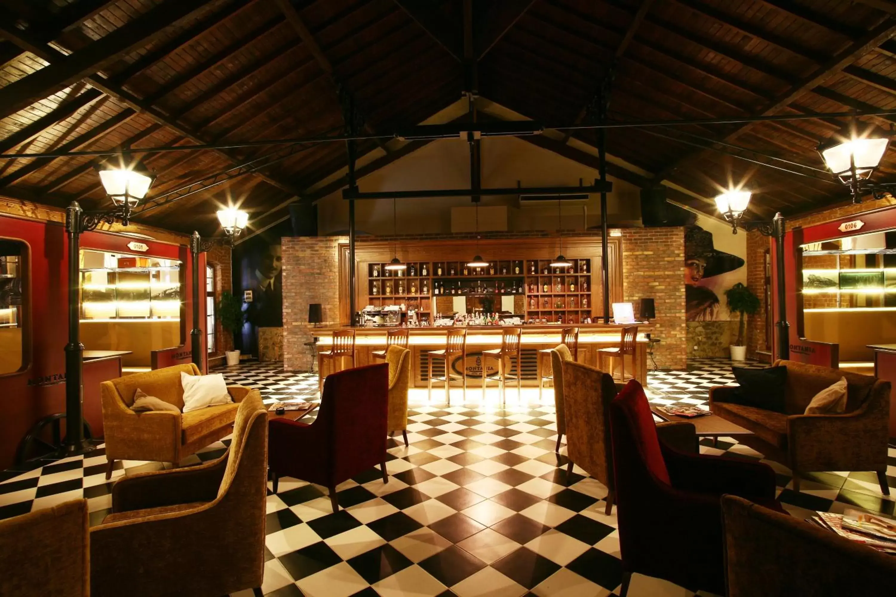 Lounge or bar in Montania Special Class Hotel Lounge or bar in Montania Special Class Hotel