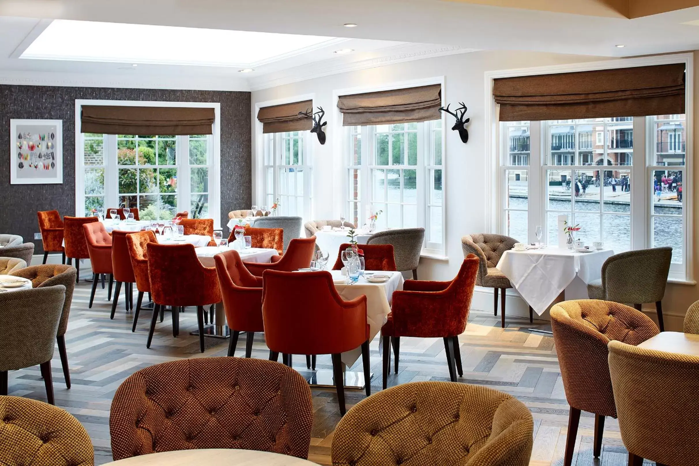 Restaurant/Places to Eat in Sir Christopher Wren Hotel