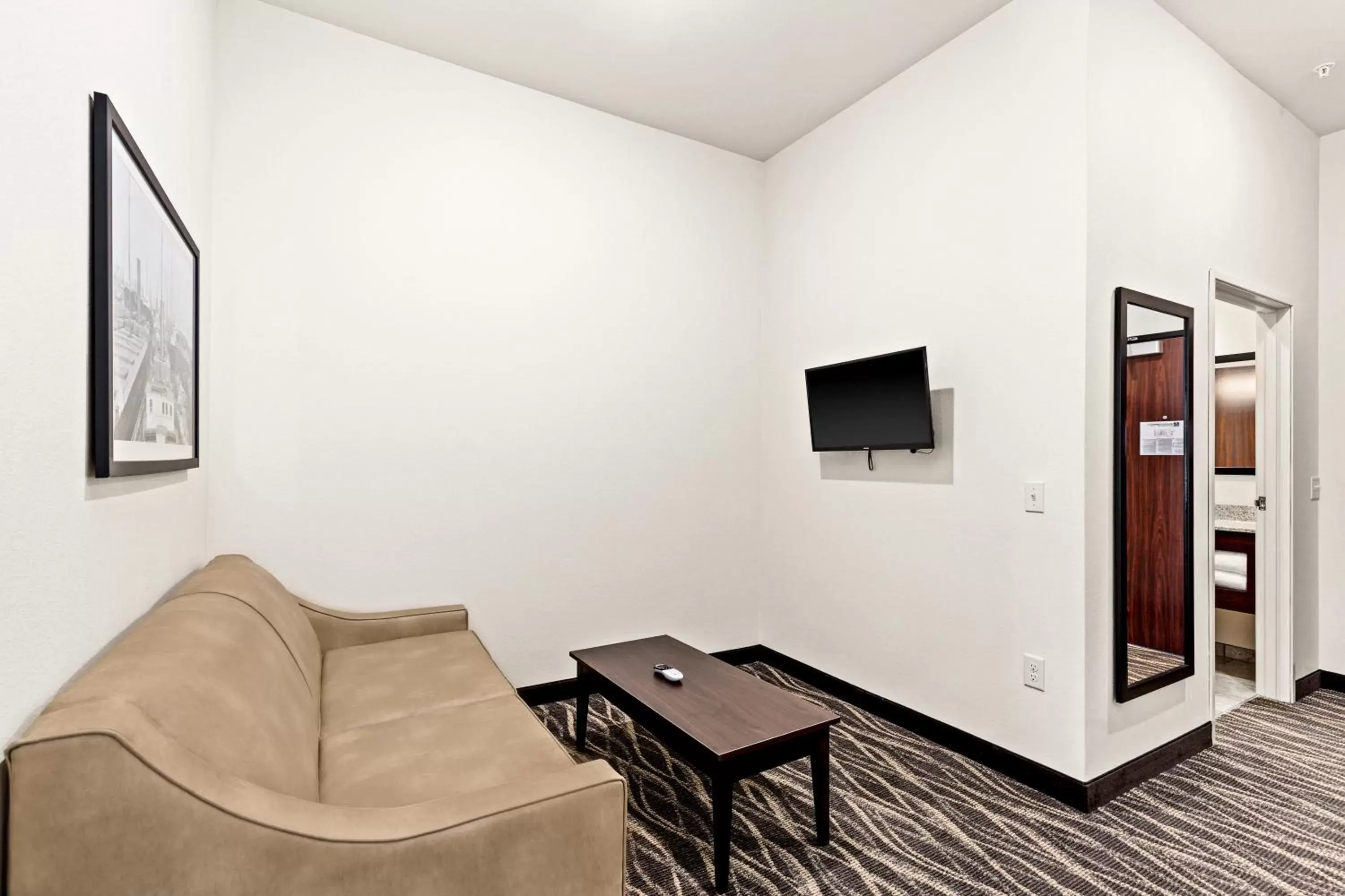 TV and multimedia, TV/Entertainment Center in Cobblestone Hotel & Suites - Superior Duluth