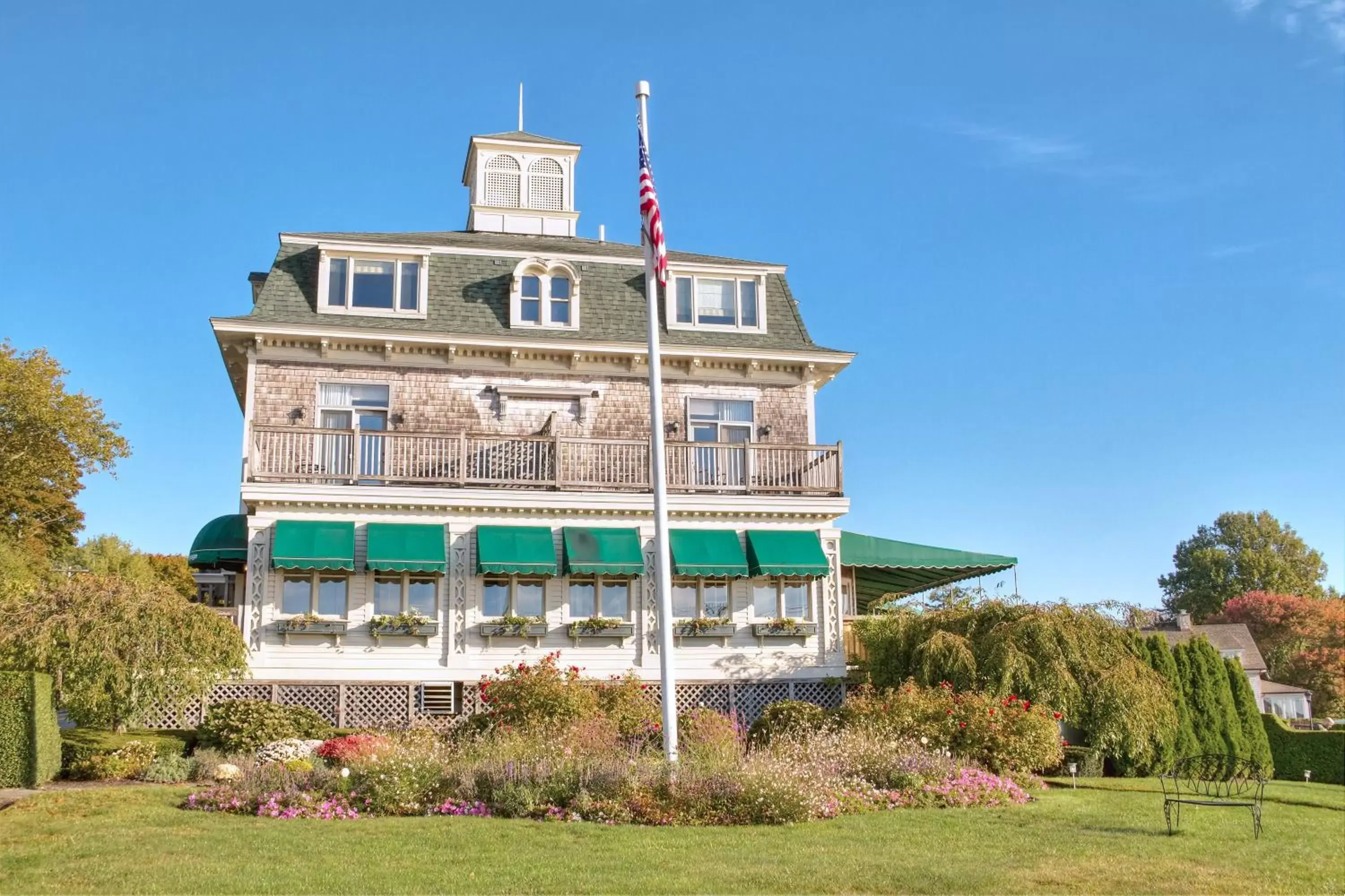 Property Building in Club Wyndham Bay Voyage Inn