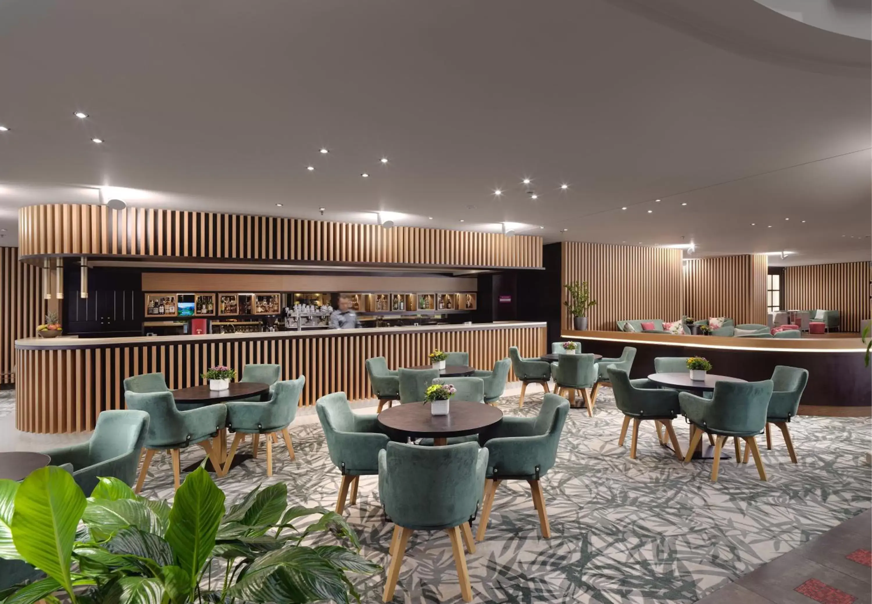 Lounge or bar, Restaurant/Places to Eat in Crowne Plaza Athens City Centre, an IHG Hotel