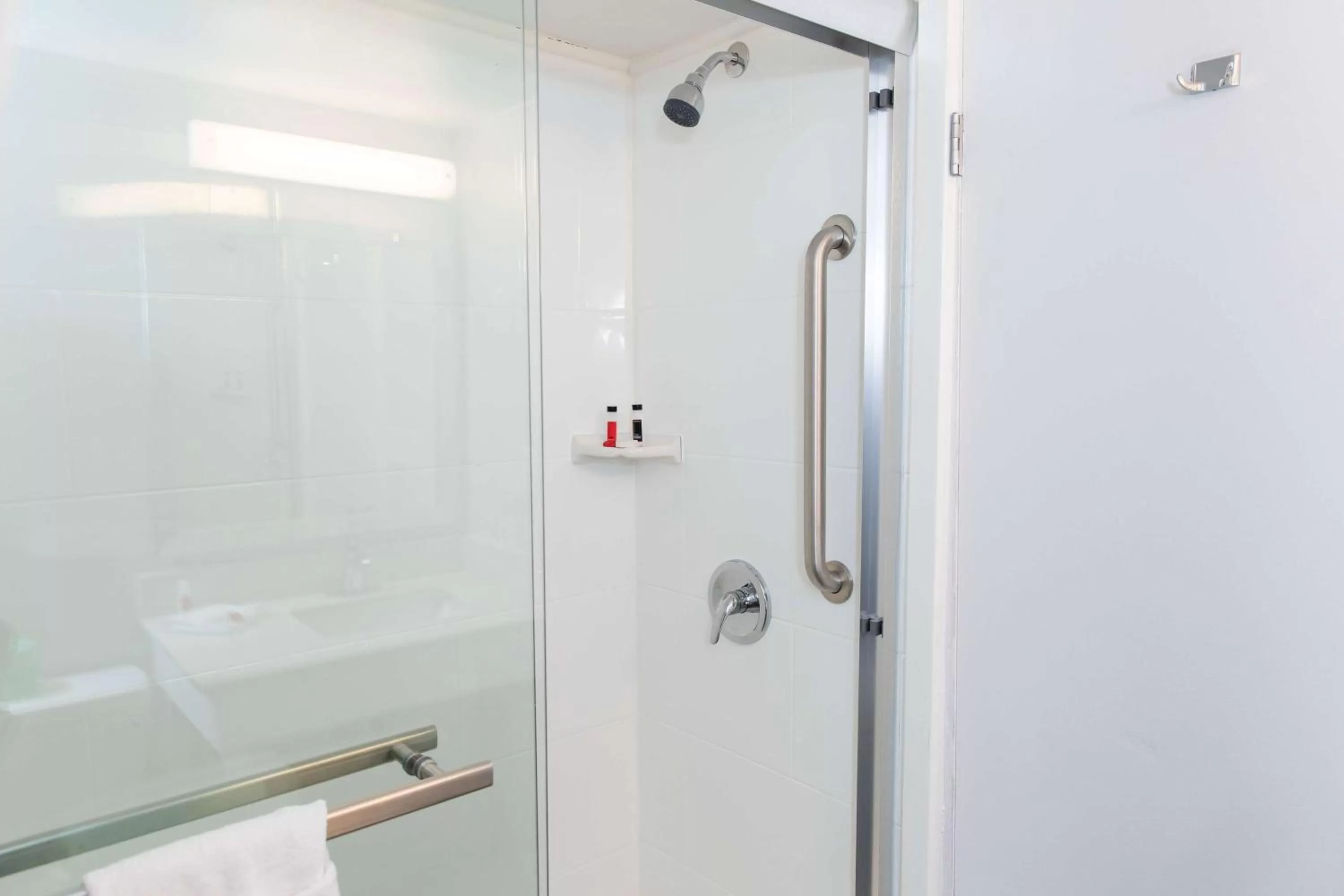 Bathroom in Studio 6 Ocala, FL