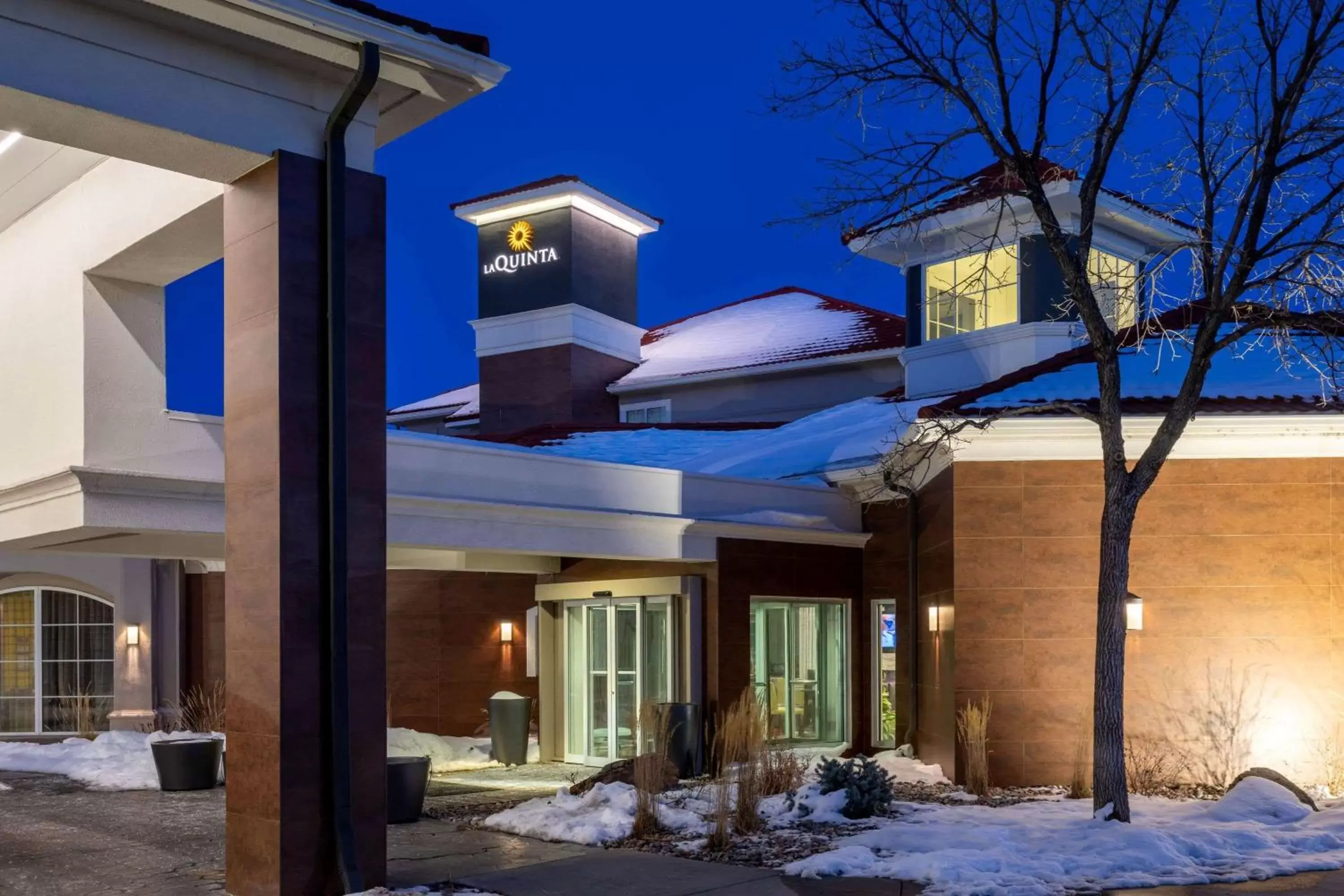 Property building, Winter in La Quinta by Wyndham Denver Boulder - Louisville