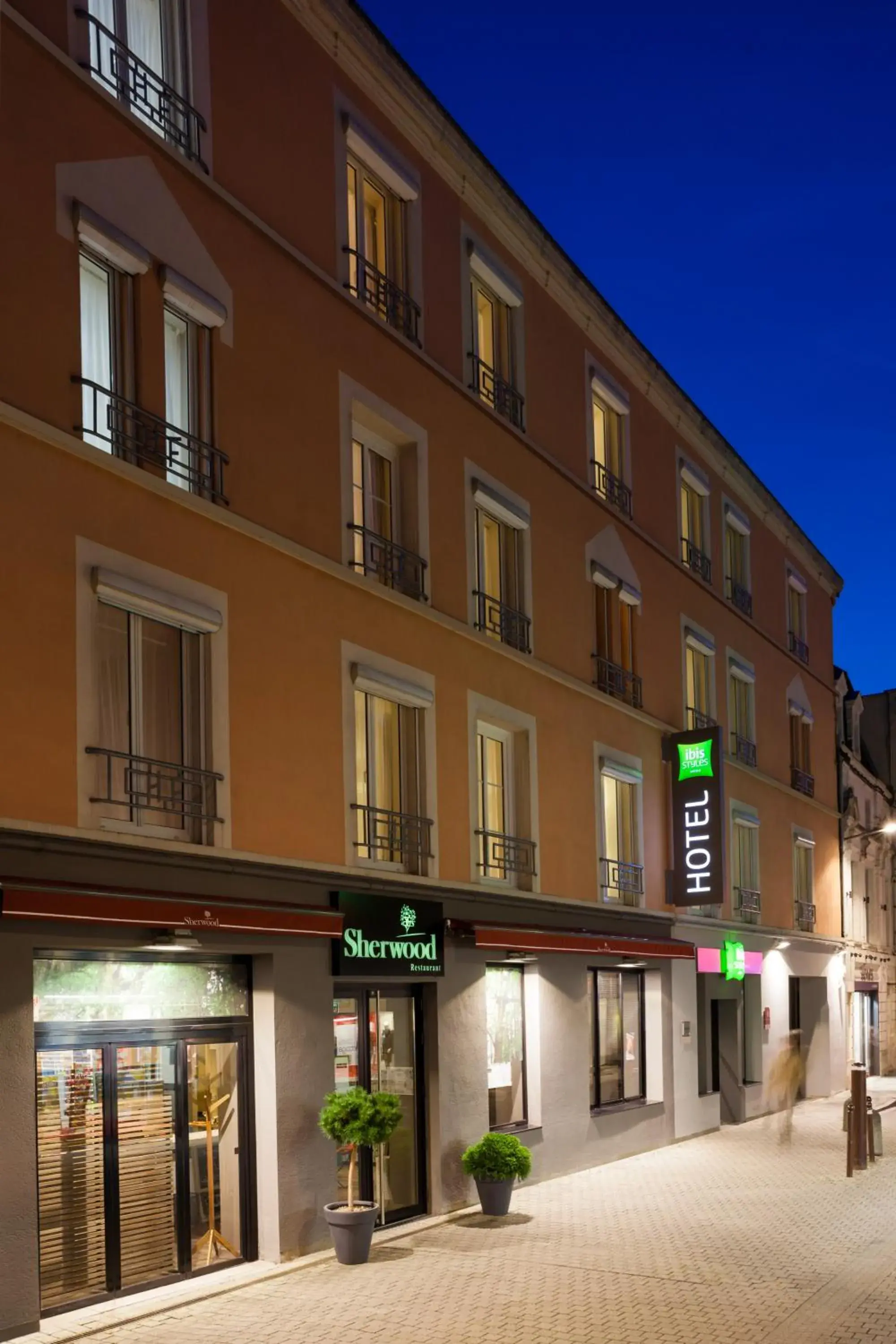 Facade/entrance, Property Building in ibis Styles Chaumont Centre Gare