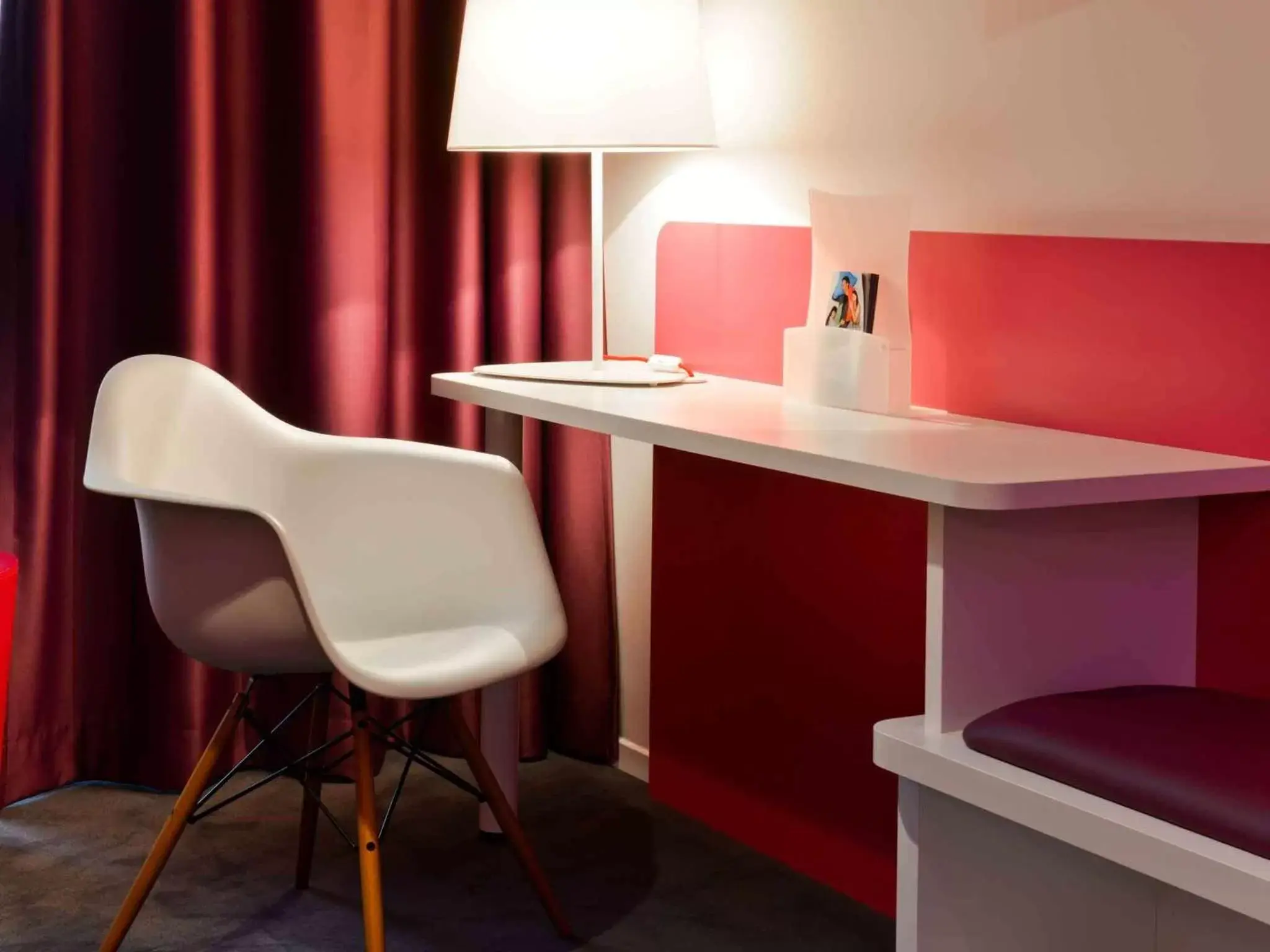 Restaurant/places to eat in ibis Styles Montelimar Centre