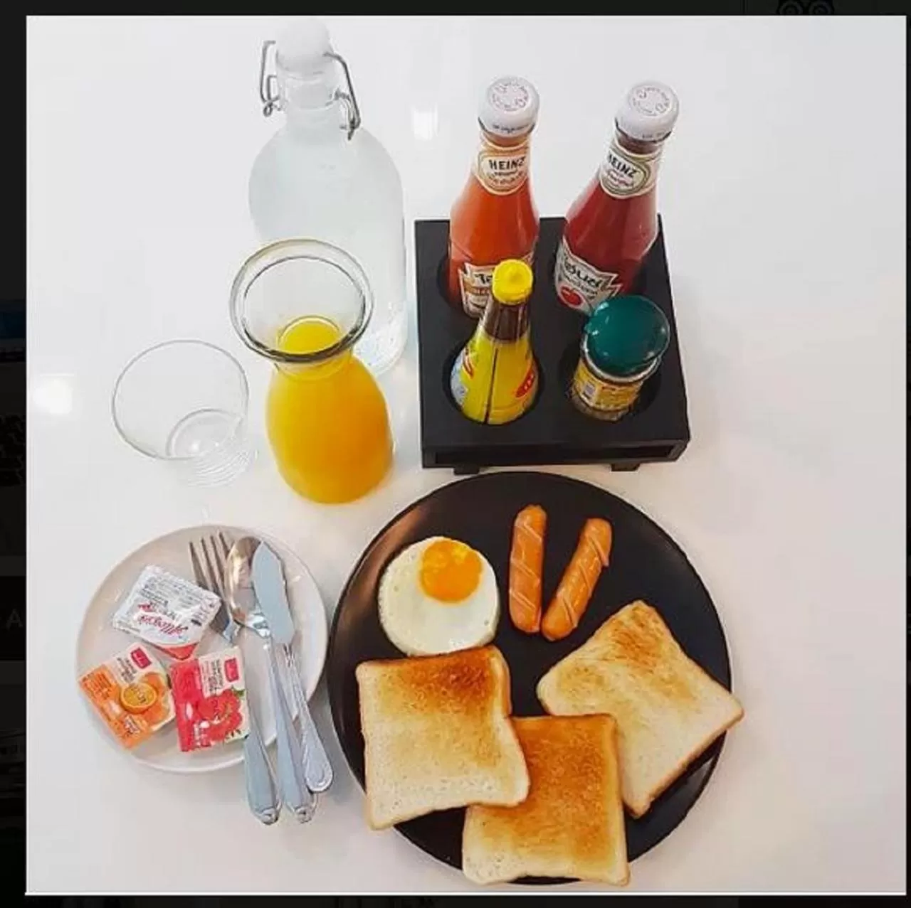 Breakfast in HOSTIE SAIGON [WANDERLUST Home]