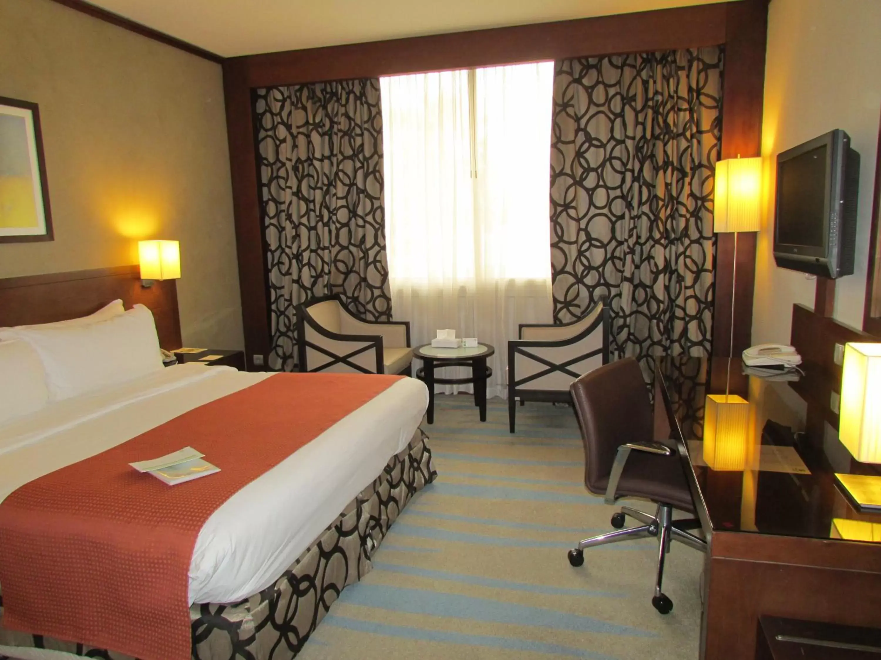 Photo of the whole room, Bed in Holiday Inn Riyadh Izdihar, an IHG Hotel