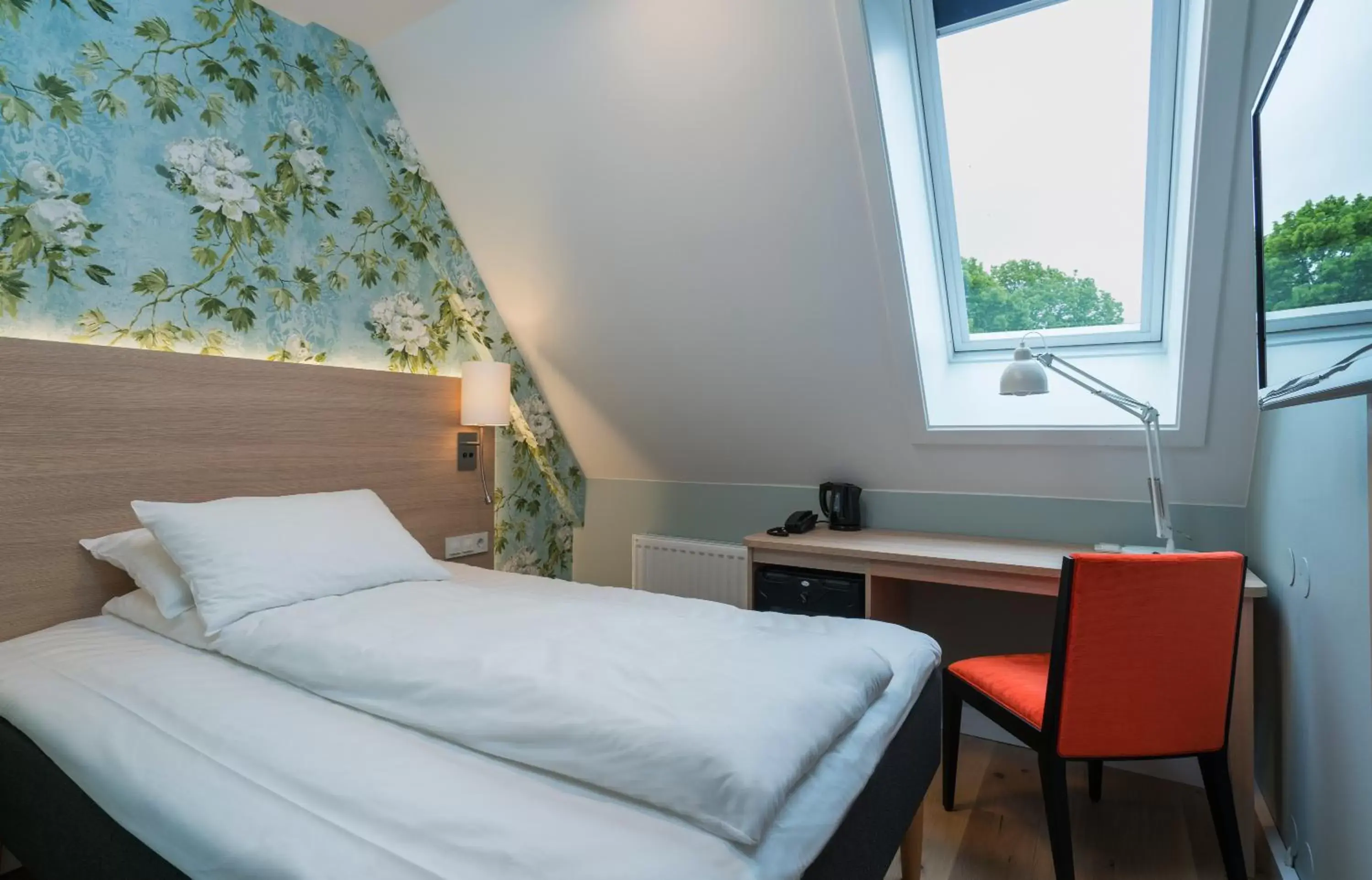 Seating area, Bed in Thon Hotel Tønsberg Brygge Seating area, Bed in Thon Hotel Tønsberg Brygge