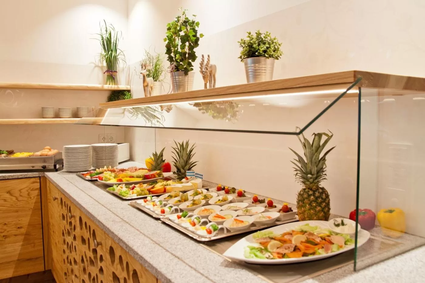 Buffet breakfast in Hotel Zur Post