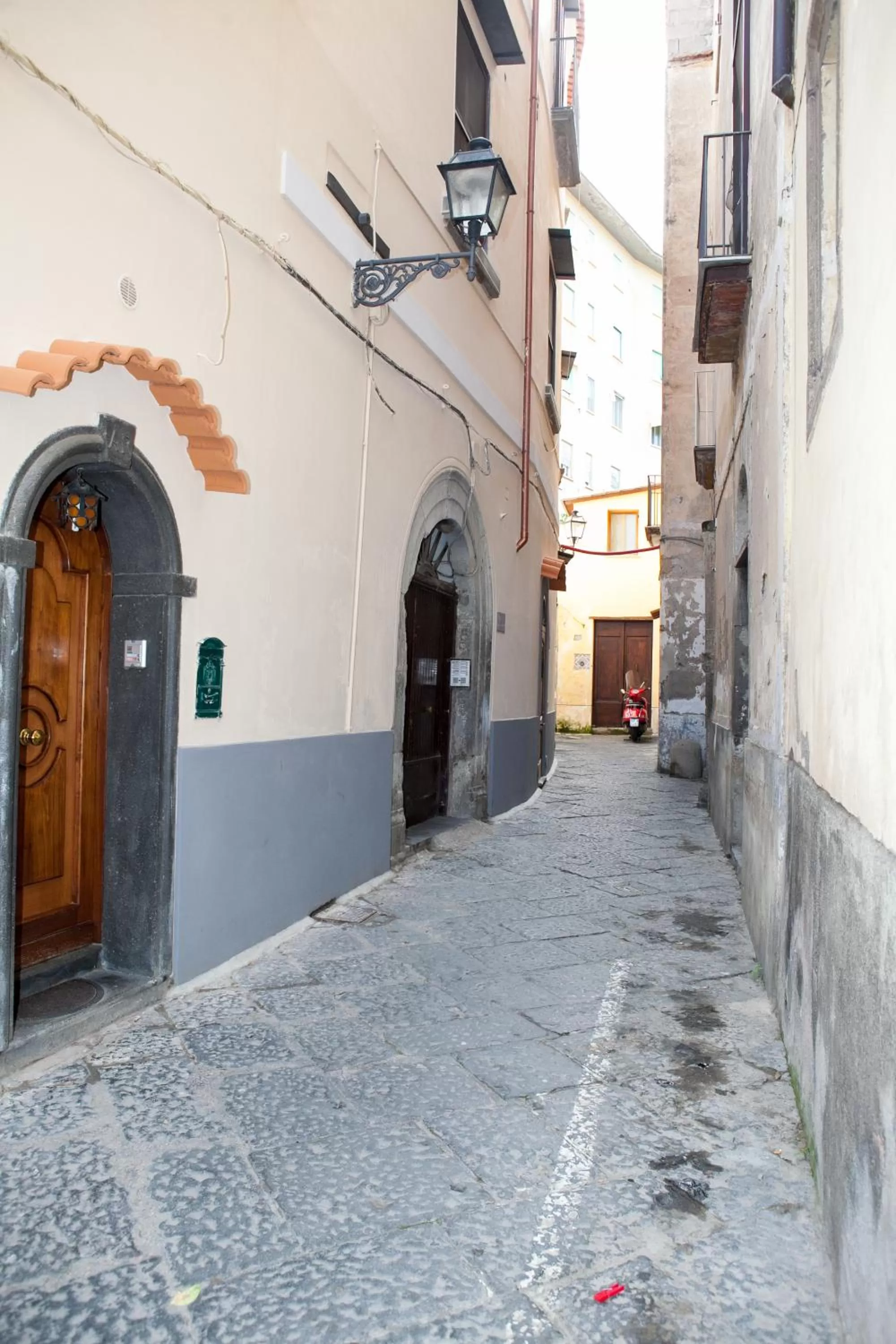 Property building, Neighborhood in Vicolo 8