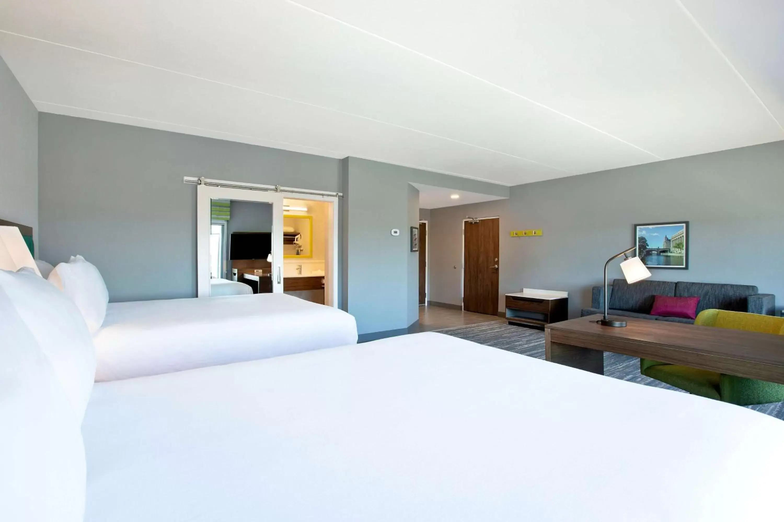 Bed in Hampton Inn & Suites Ottawa West, Ontario, Canada Bed in Hampton Inn & Suites Ottawa West, Ontario, Canada