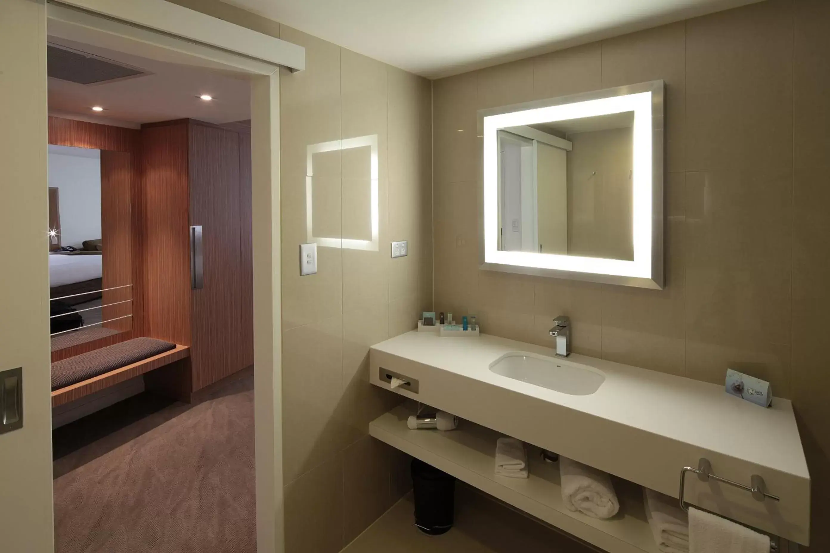 Bathroom in Novotel Sydney West HQ