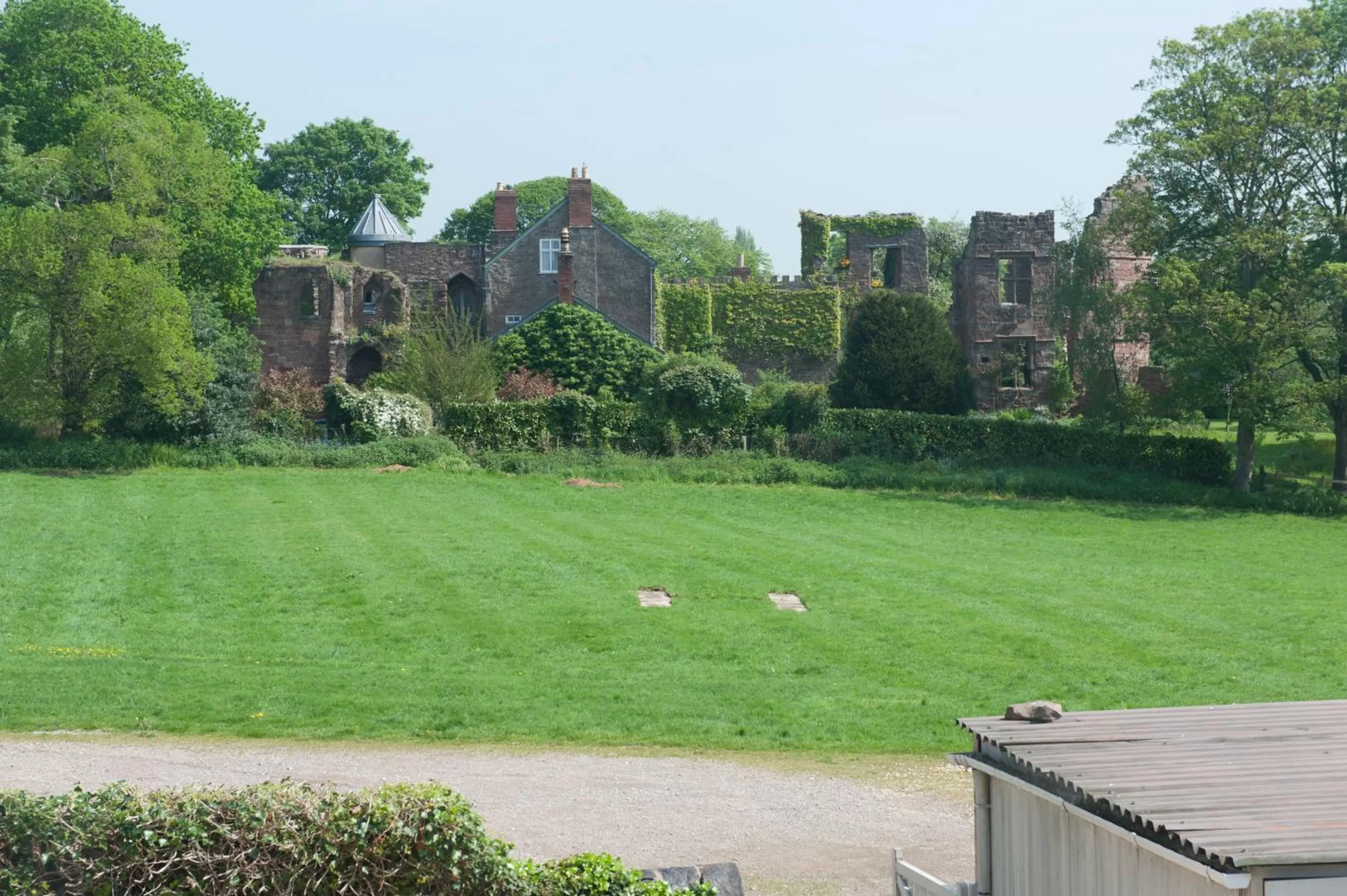 Day in The Bridge House