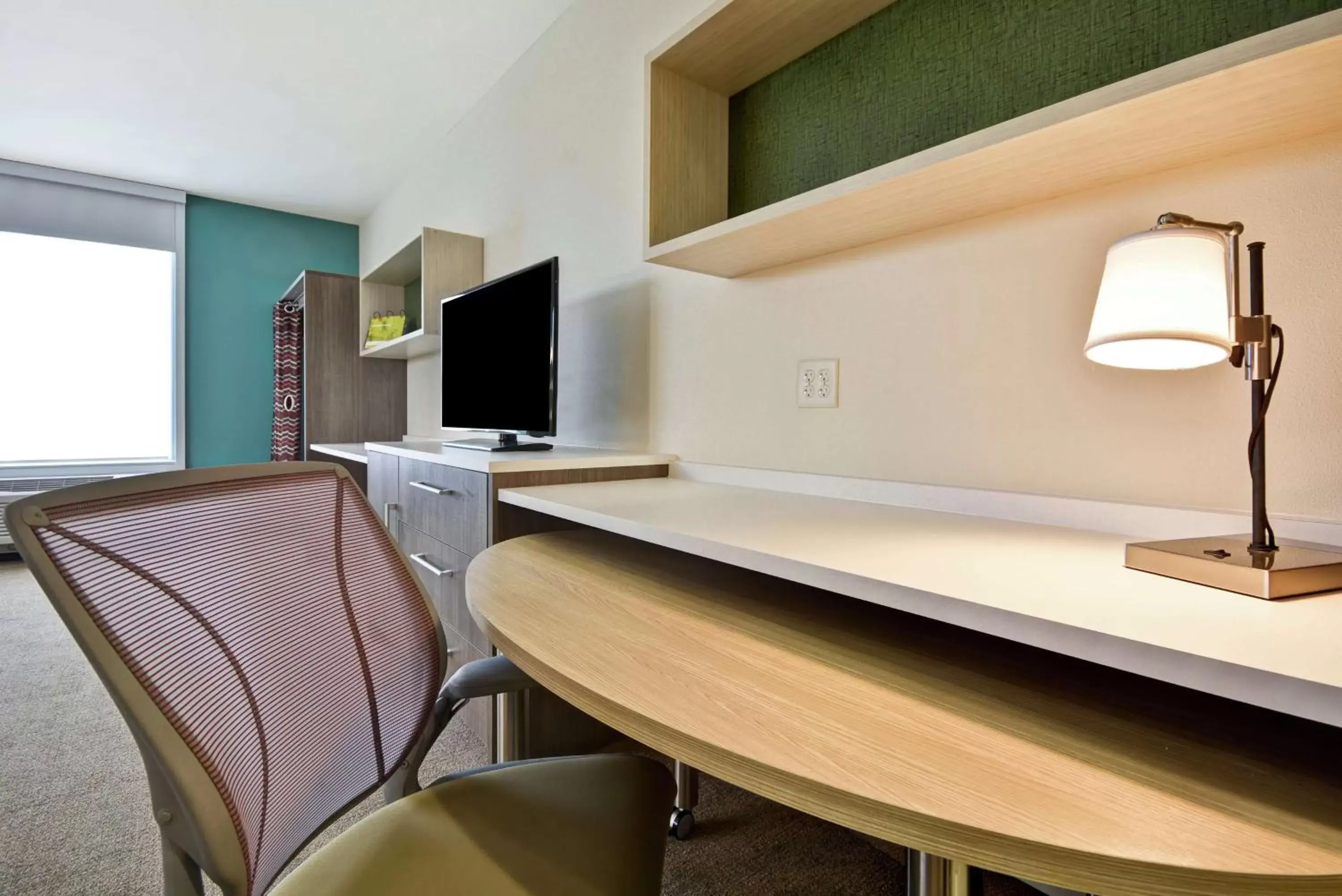 Bedroom, Kitchen/Kitchenette in Home2 Suites By Hilton Plymouth Minneapolis